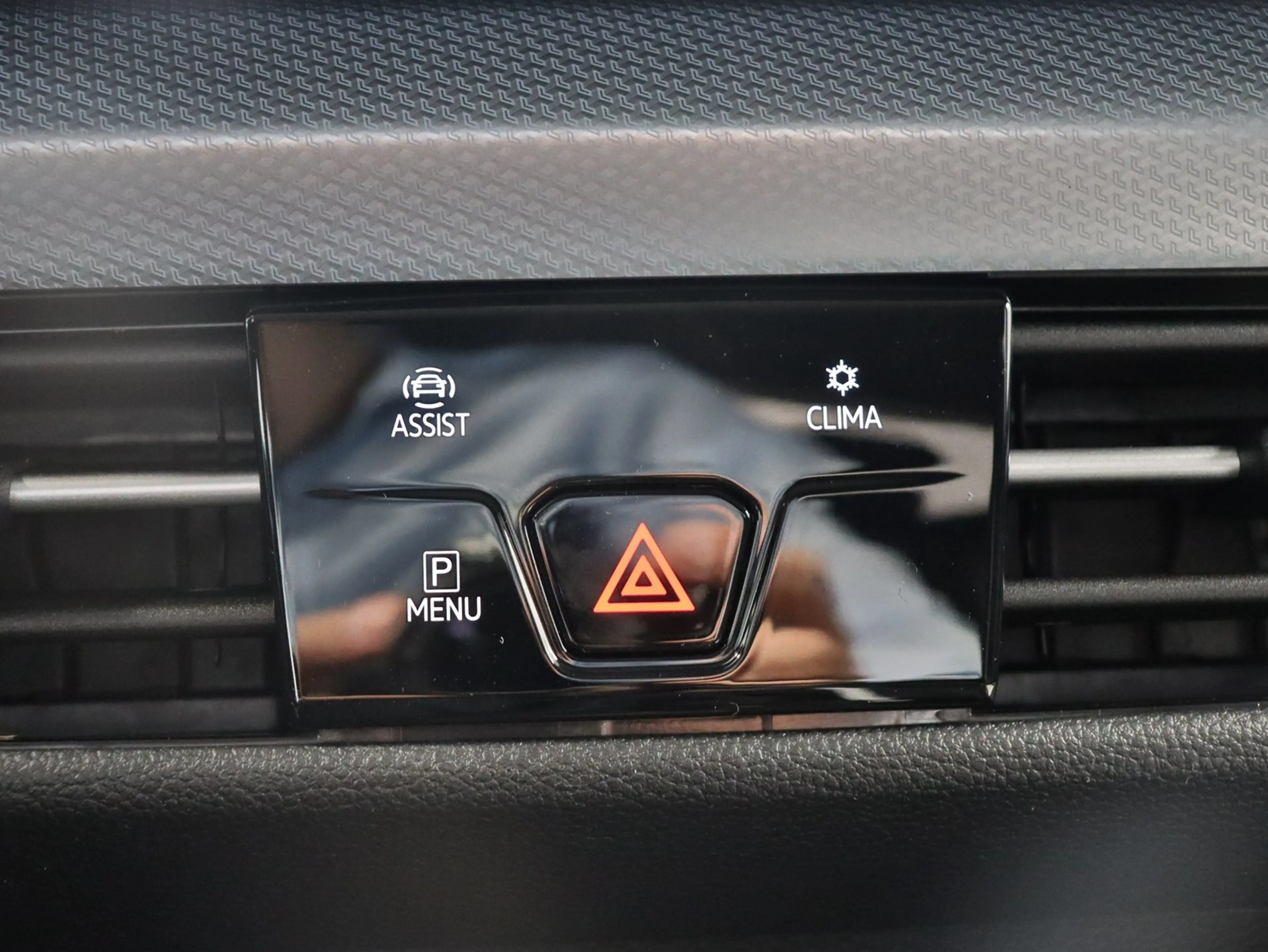 Volkswagen Golf VIII GOAL 1.5TSI DSG+AHK+KAMERA+APP+LED+ACC — photo 19