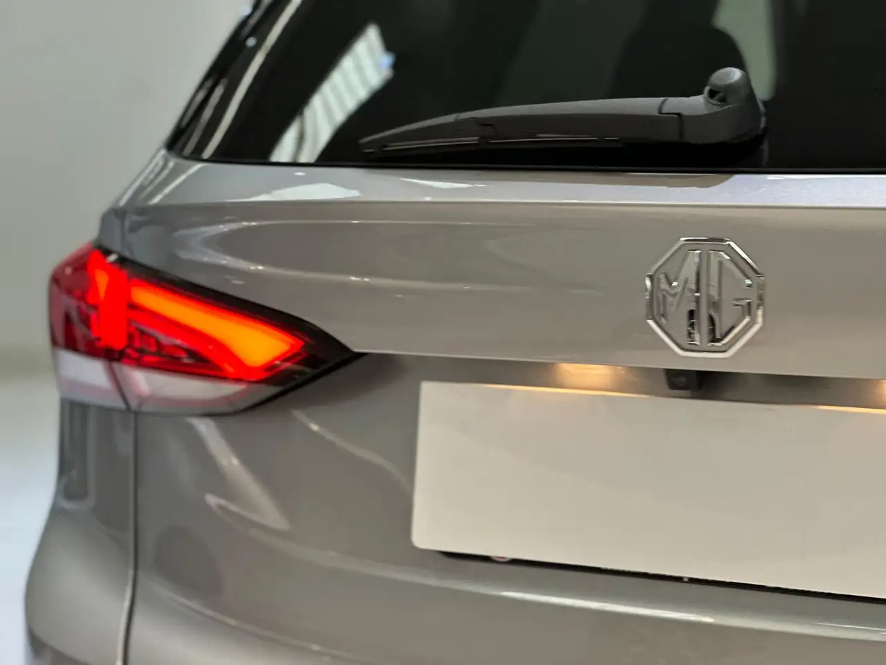 MG ZS 1.5 hybrid+ Luxury auto, миниатюра 23