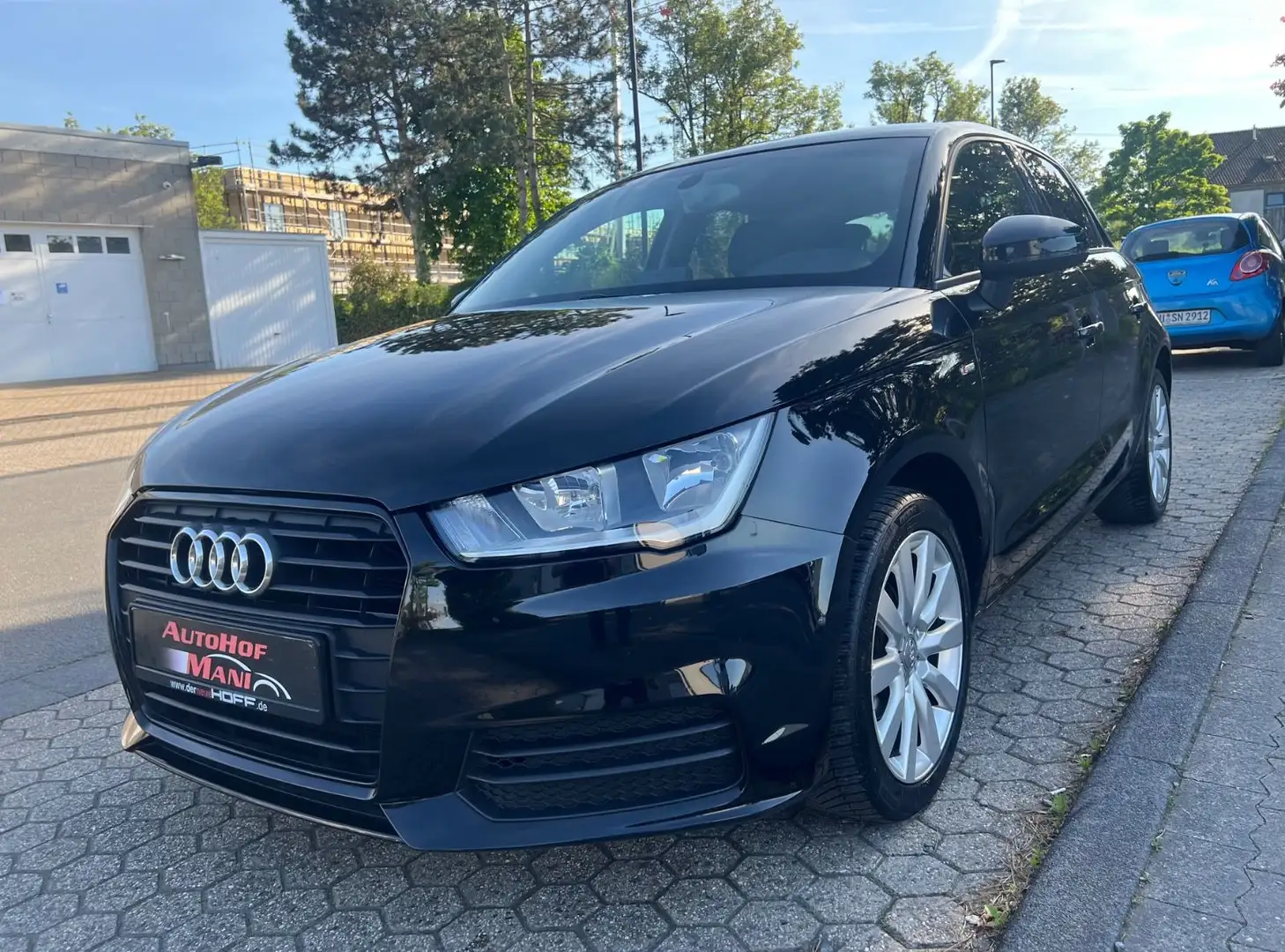 Audi A1 Sportback basis/S-line/Garantie/TÜV Neu/Klima Schwarz - 1