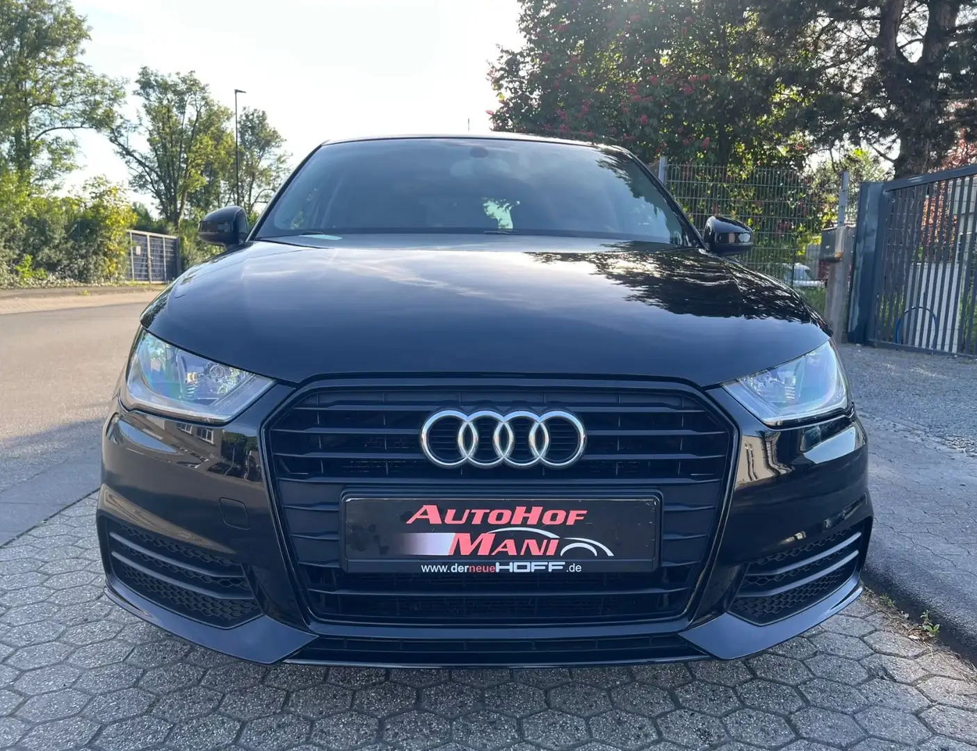 Audi A1 Sportback basis/S-line/Garantie/TÜV Neu/Klima Schwarz - 2