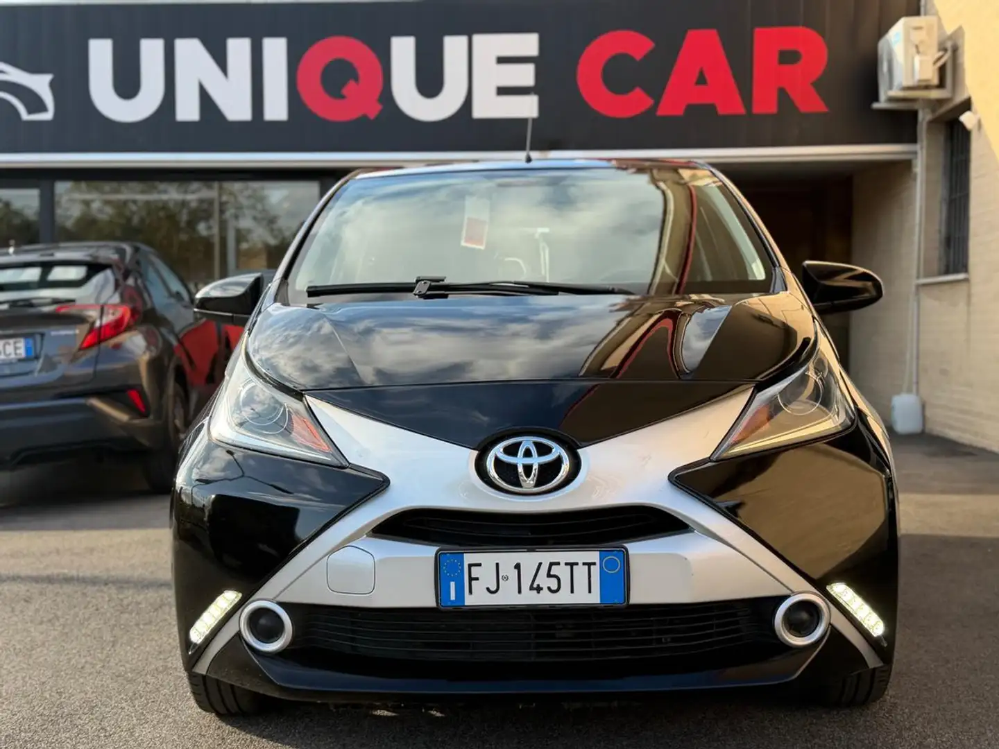 Toyota Aygo 1.0 VVT-i 69 CV 5 porte x-play (NESSUN VINCOLO) Grigio - 2