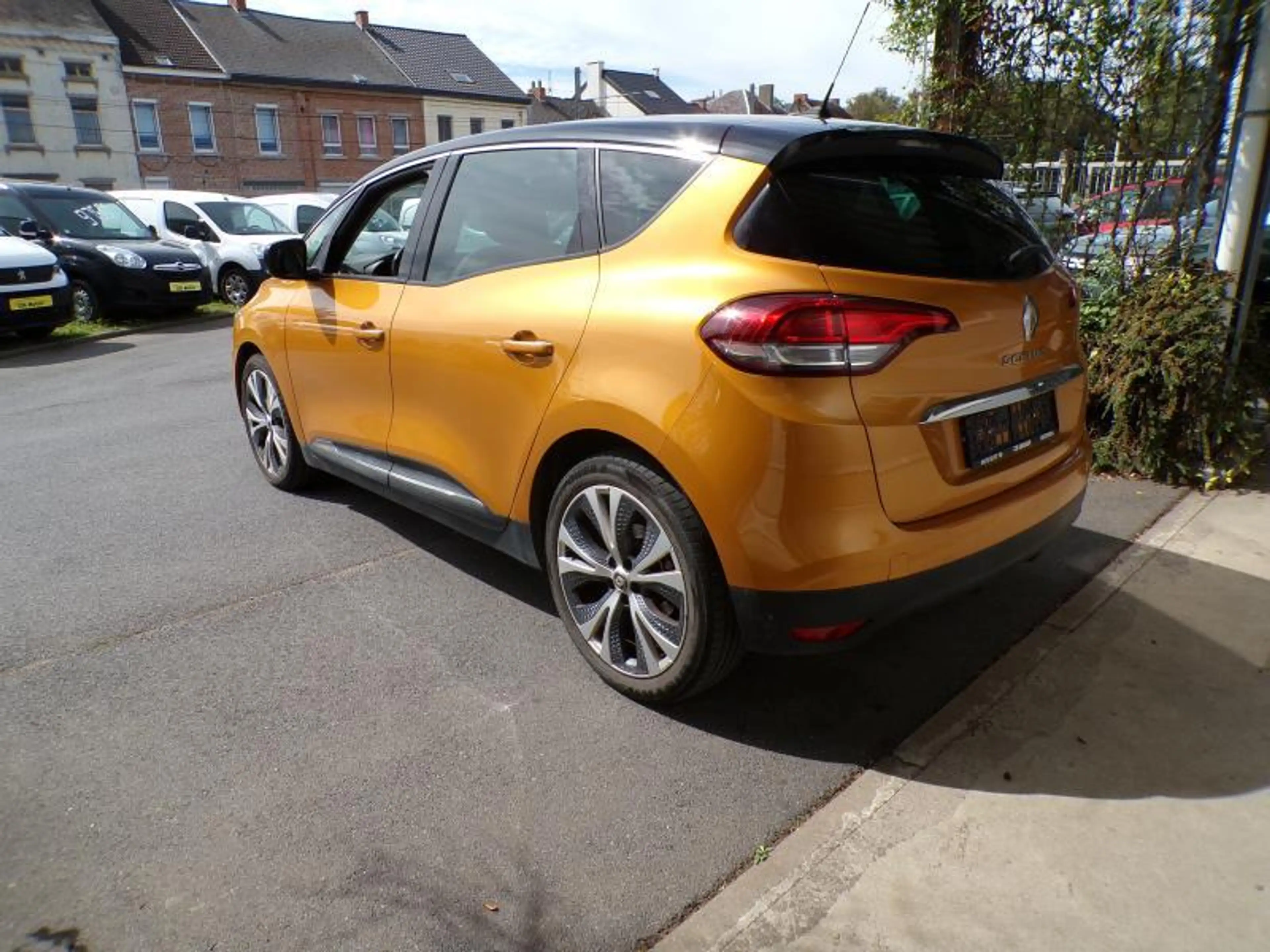 Renault Scenic 1.33 115cv Orange 04/19 Airco GPS Capteurs Cruise — photo 6