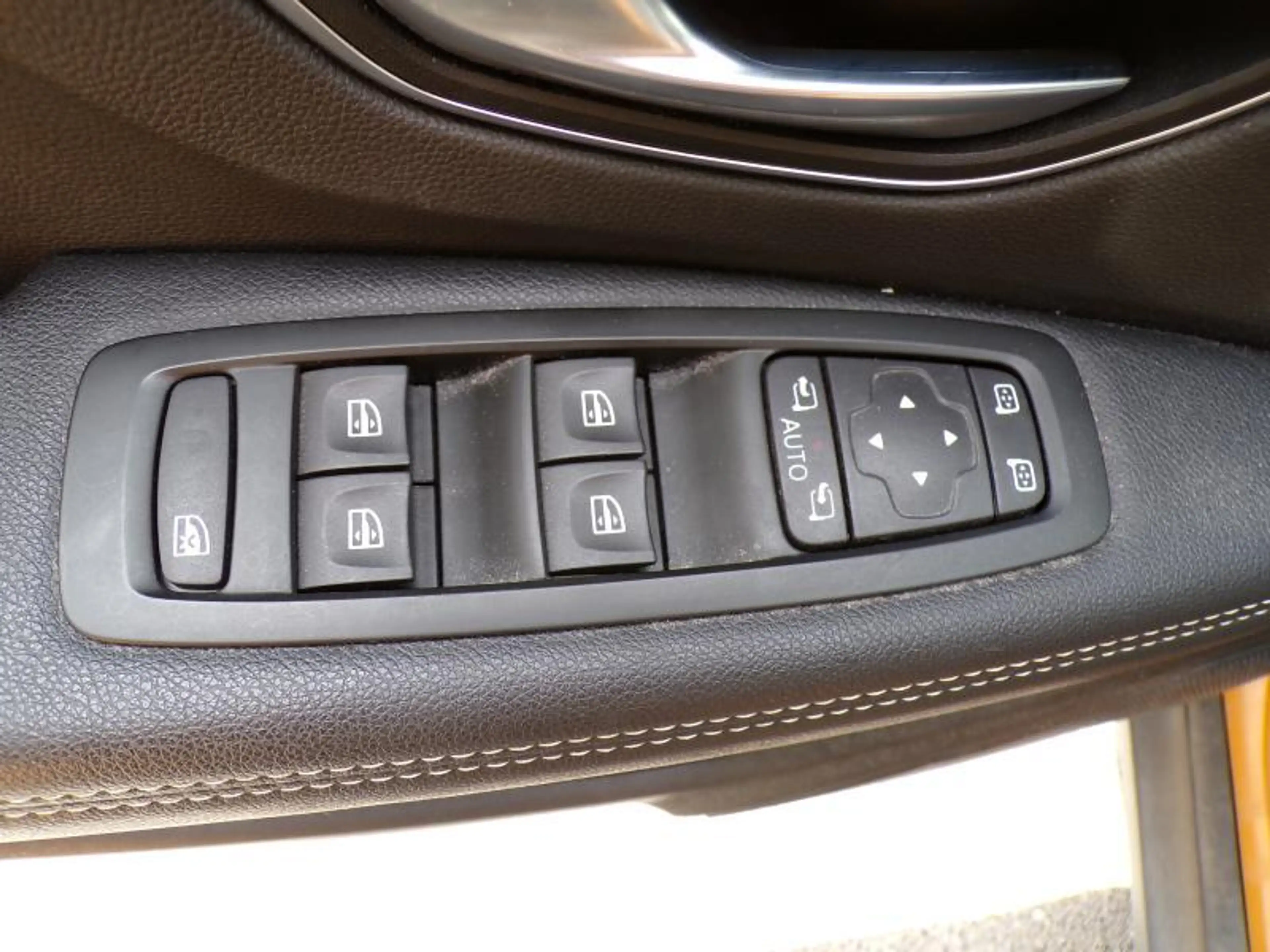 Renault Scenic 1.33 115cv Orange 04/19 Airco GPS Capteurs Cruise — photo 9