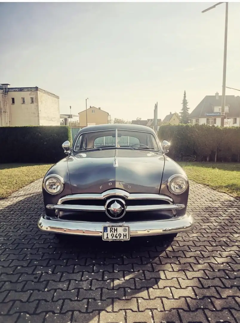 Ford 1949 Ford Shoebox - 1