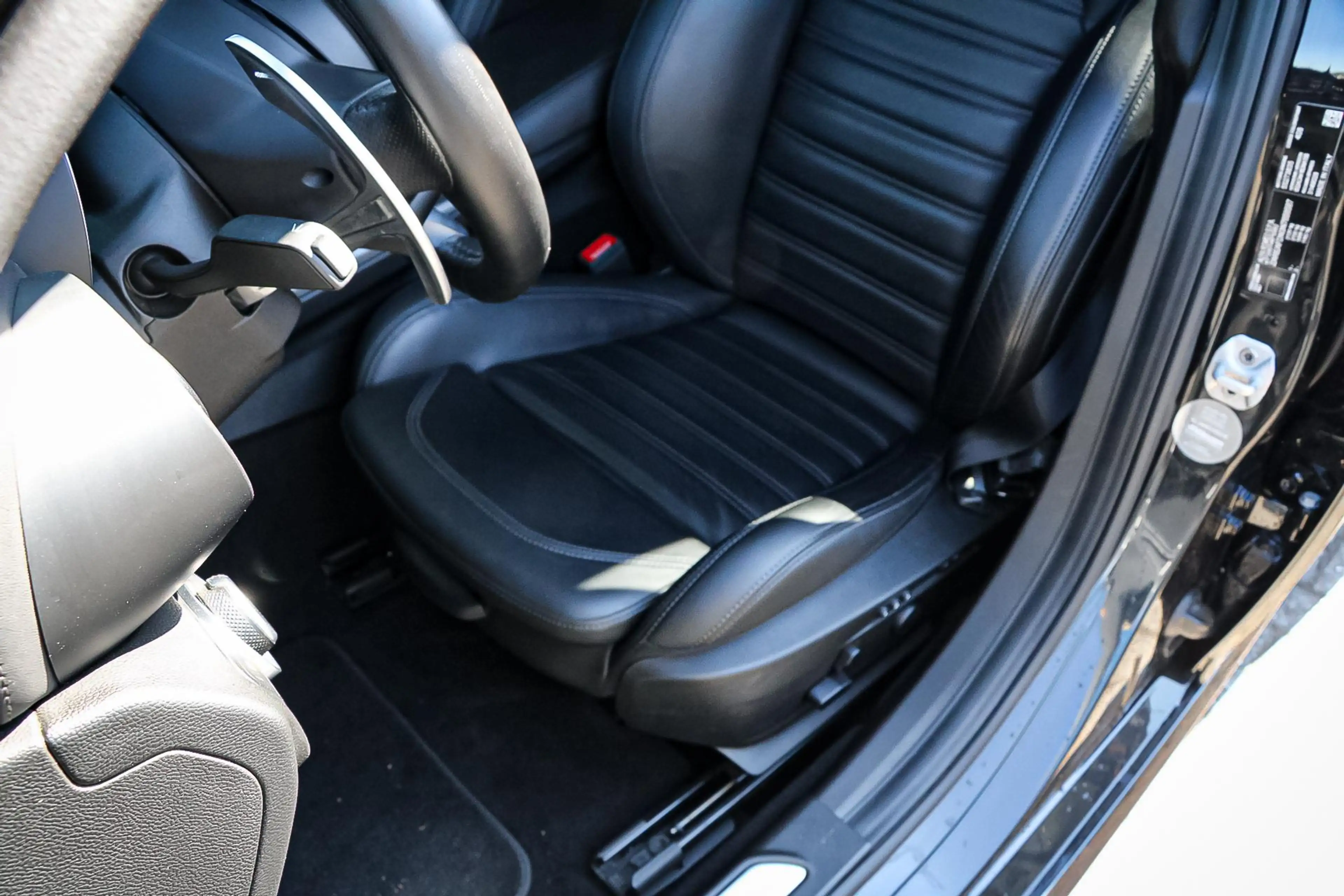 Alfa Romeo Giulia 2.0 T Veloce AWD H&K / ADAS 2 / LEDER DASH / ACC — photo 8