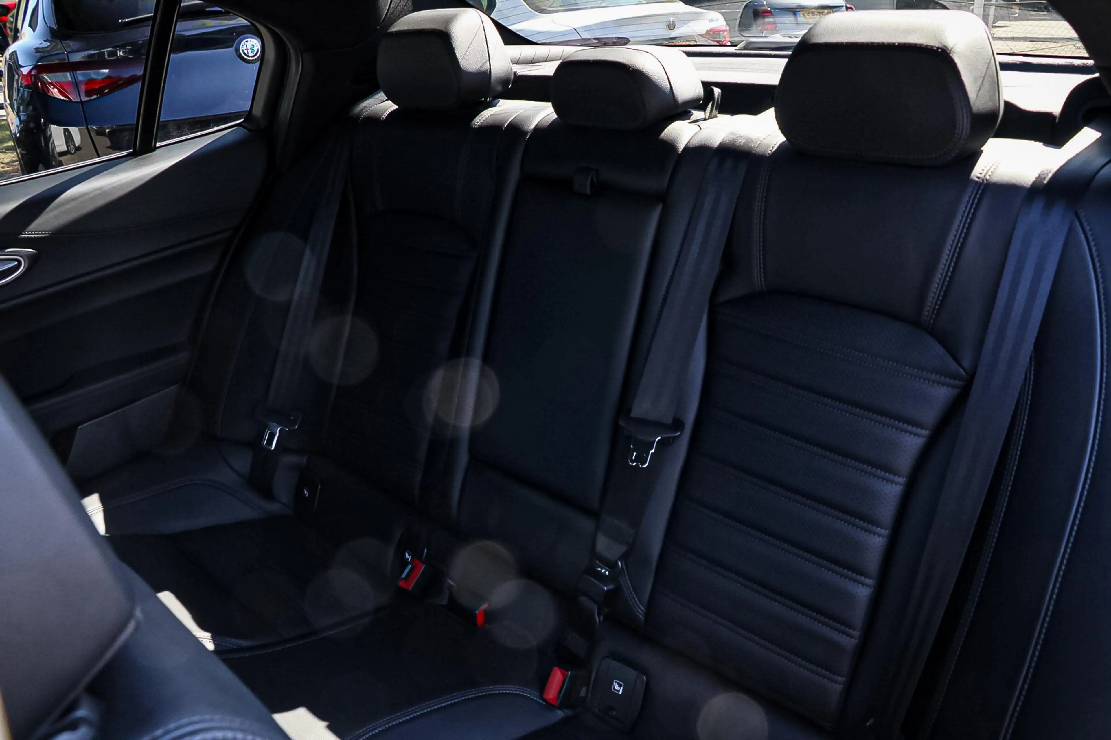 Alfa Romeo Giulia 2.0 T Veloce AWD H&K / ADAS 2 / LEDER DASH / ACC — photo 15
