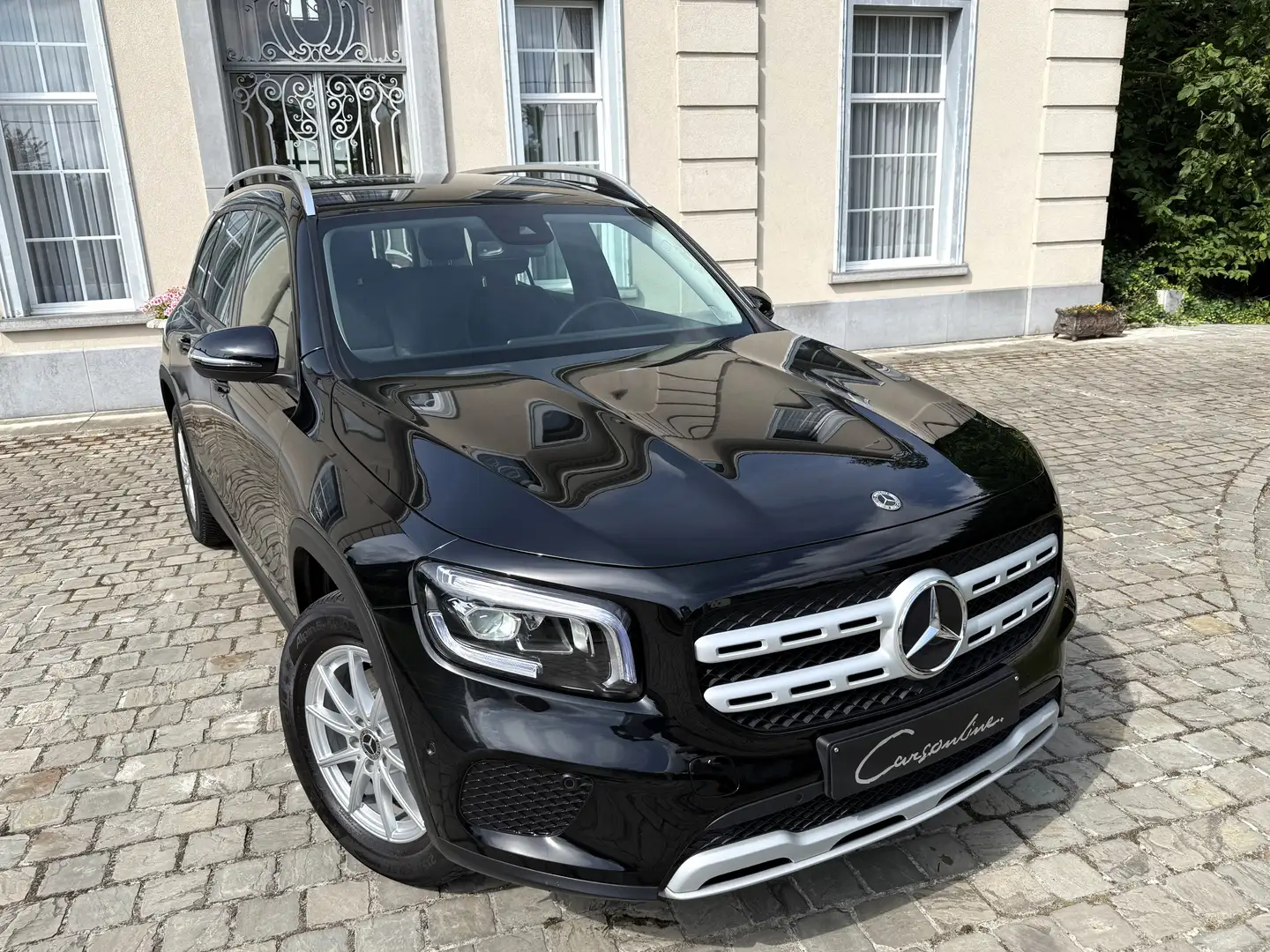 Mercedes-Benz GLB 180 7G-DCT Verwarmd Half Leder, Camera, Mirror Link... Schwarz - 1