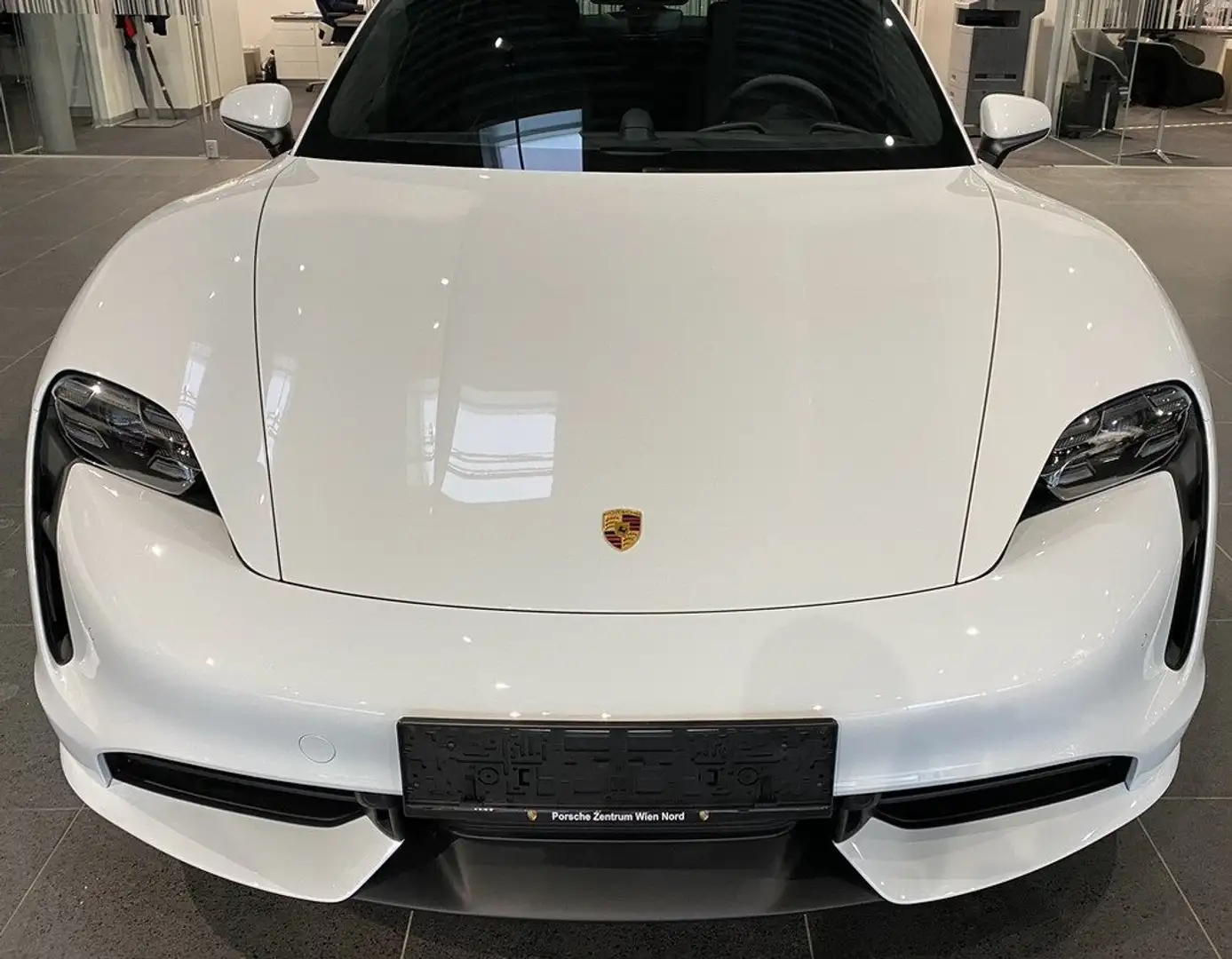 Porsche Taycan Taycan Turbo 83,7kWh Turbo Weiß - 1