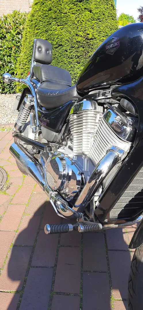 Suzuki Intruder C Chopper Noir - 2