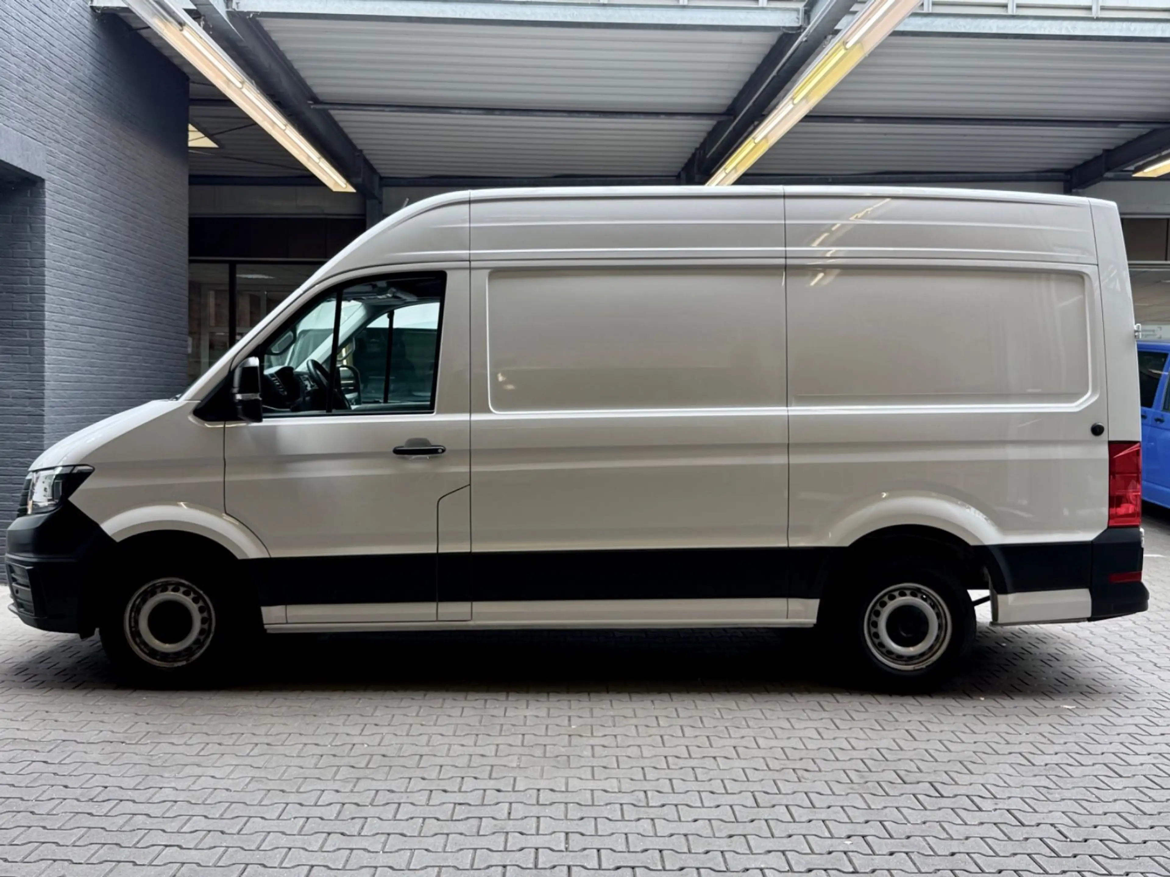 Volkswagen Crafter 2.0 TDI L3H3 1.HAND AHK CAM PDC TEMPOMAT — photo 6