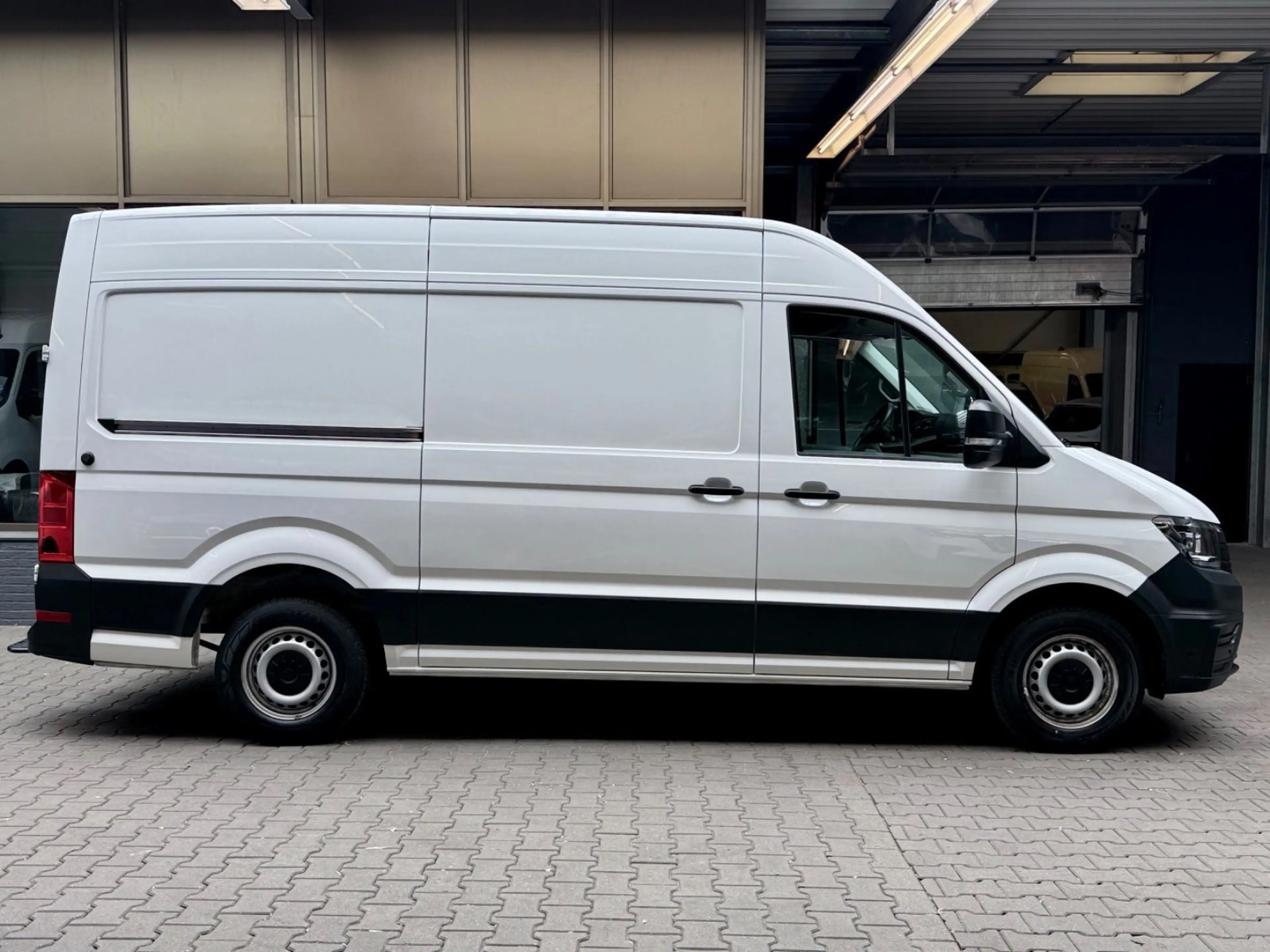 Volkswagen Crafter 2.0 TDI L3H3 1.HAND AHK CAM PDC TEMPOMAT — photo 12