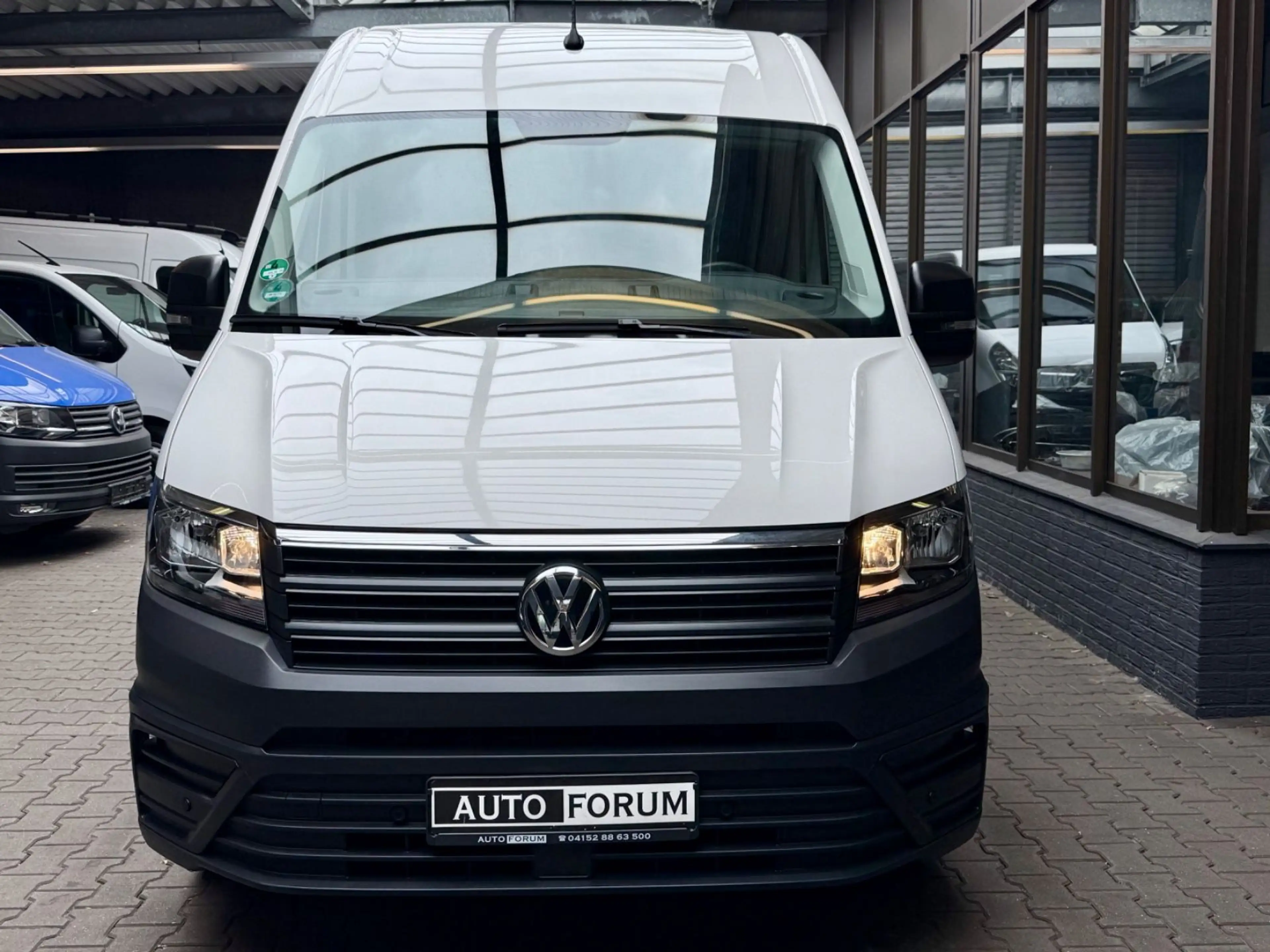 Volkswagen Crafter 2.0 TDI L3H3 1.HAND AHK CAM PDC TEMPOMAT — photo 3