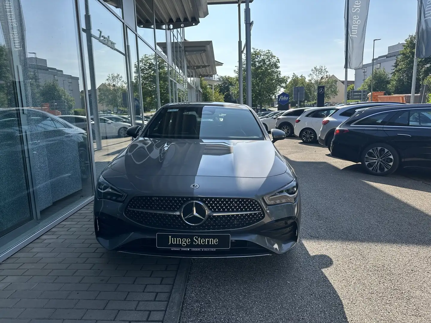 Mercedes-Benz CLA 200 CLA 200 Coupé AMG*CAM*KLEYLESS*LED*WINTERPAKET Grijs - 2