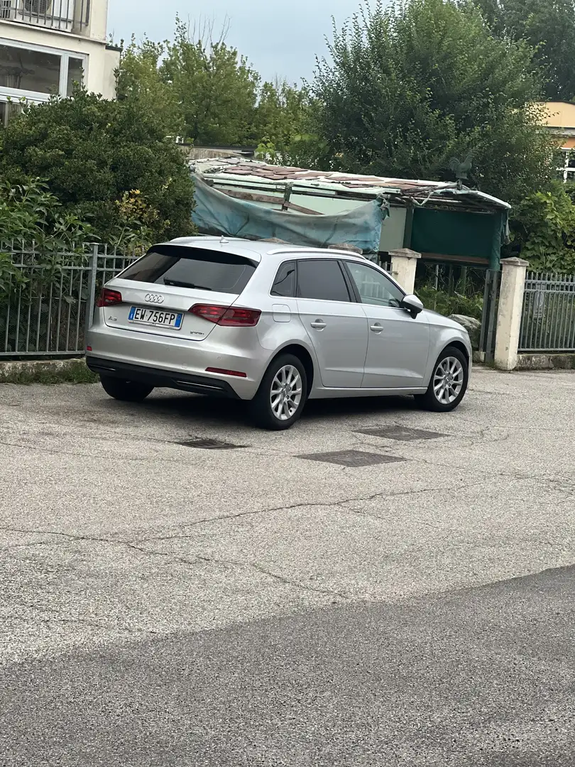 Audi A3 Sportback G-Tron - 2
