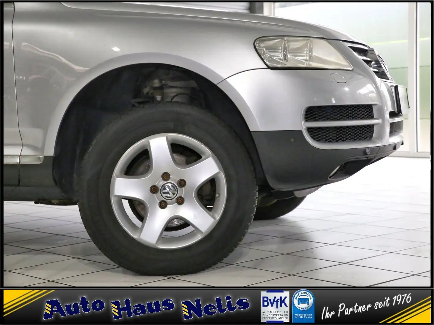 Volkswagen Touareg R5 TDI Motor 183ooo km AHK Luftfahrwerk Silber - 2