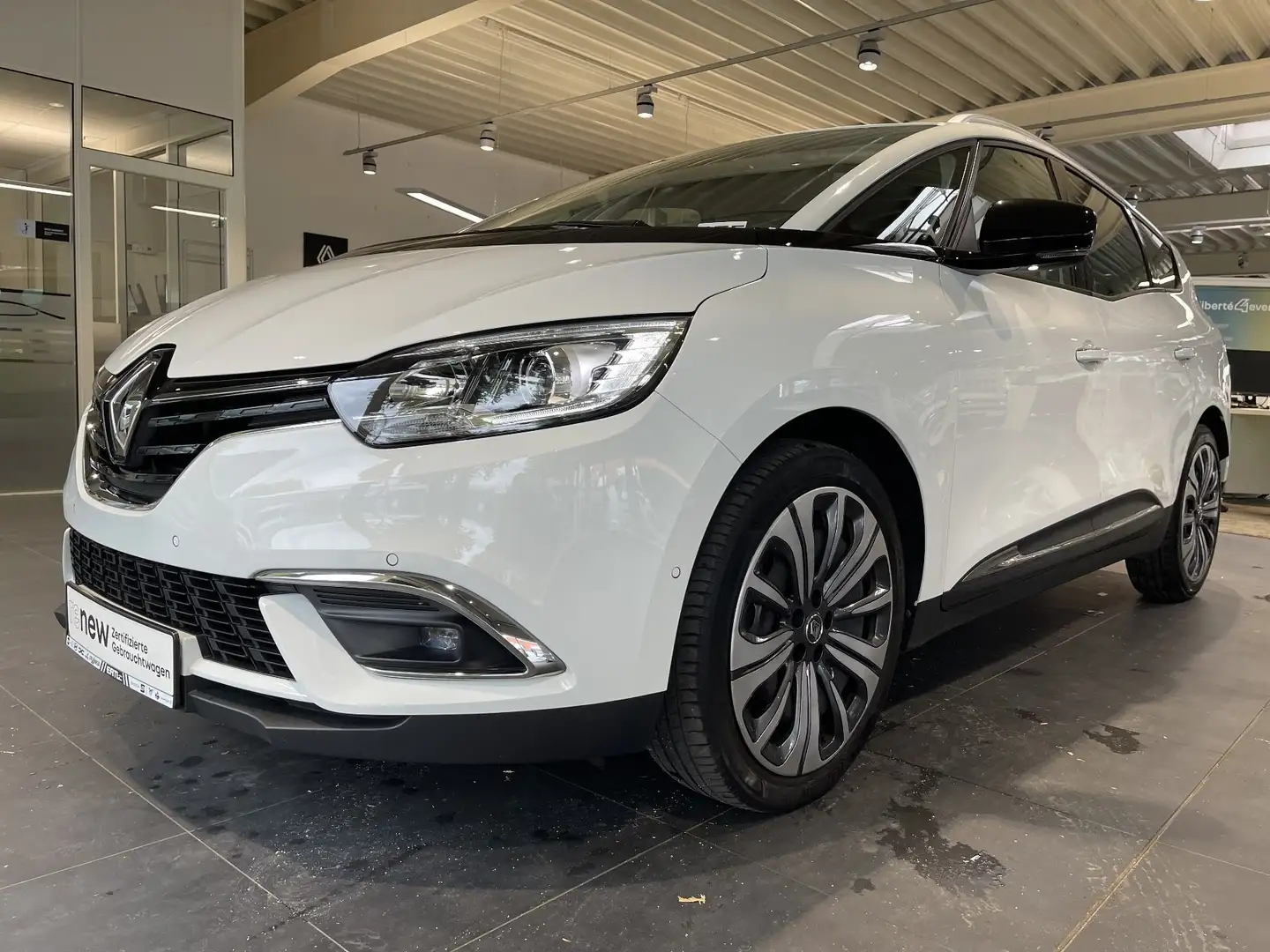 Renault Grand Scenic BUSINESS Edition TCe 140PS Bílá - 2