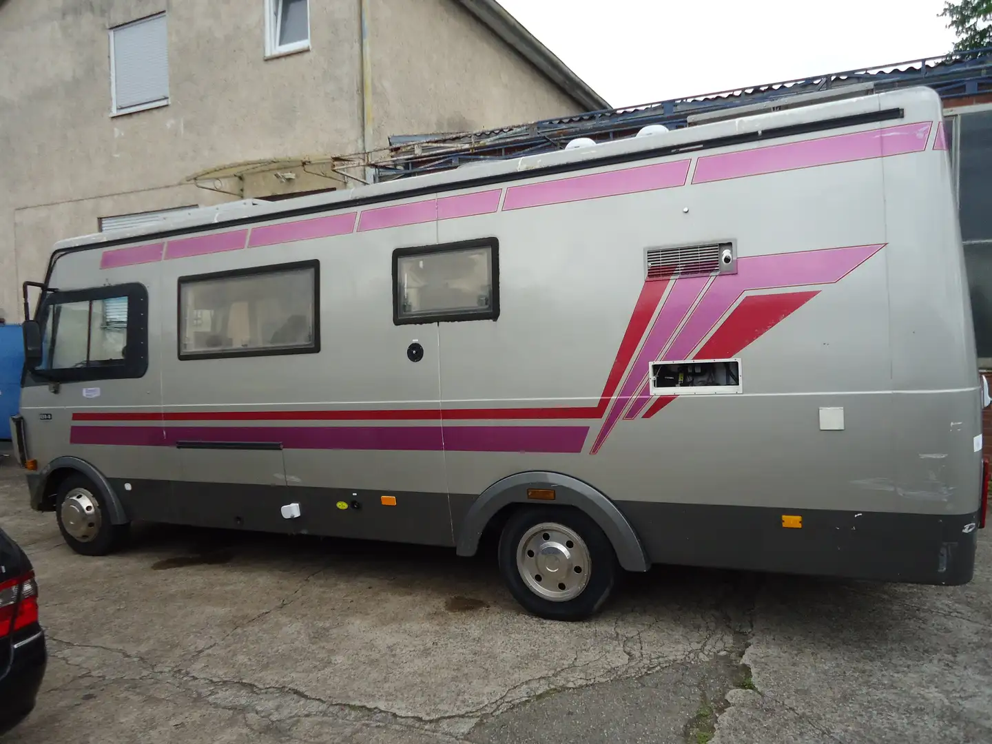 Mercedes-Benz Wohnmobil 7,49 T, MB 814 turbo automatik Beige - 1