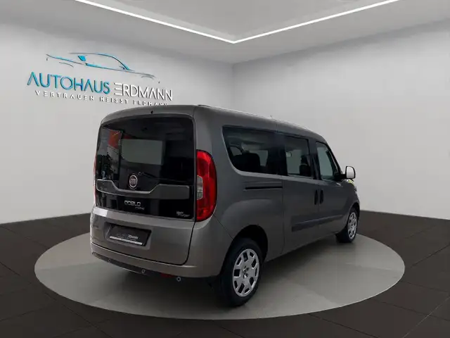 Fiat Doblo view 4