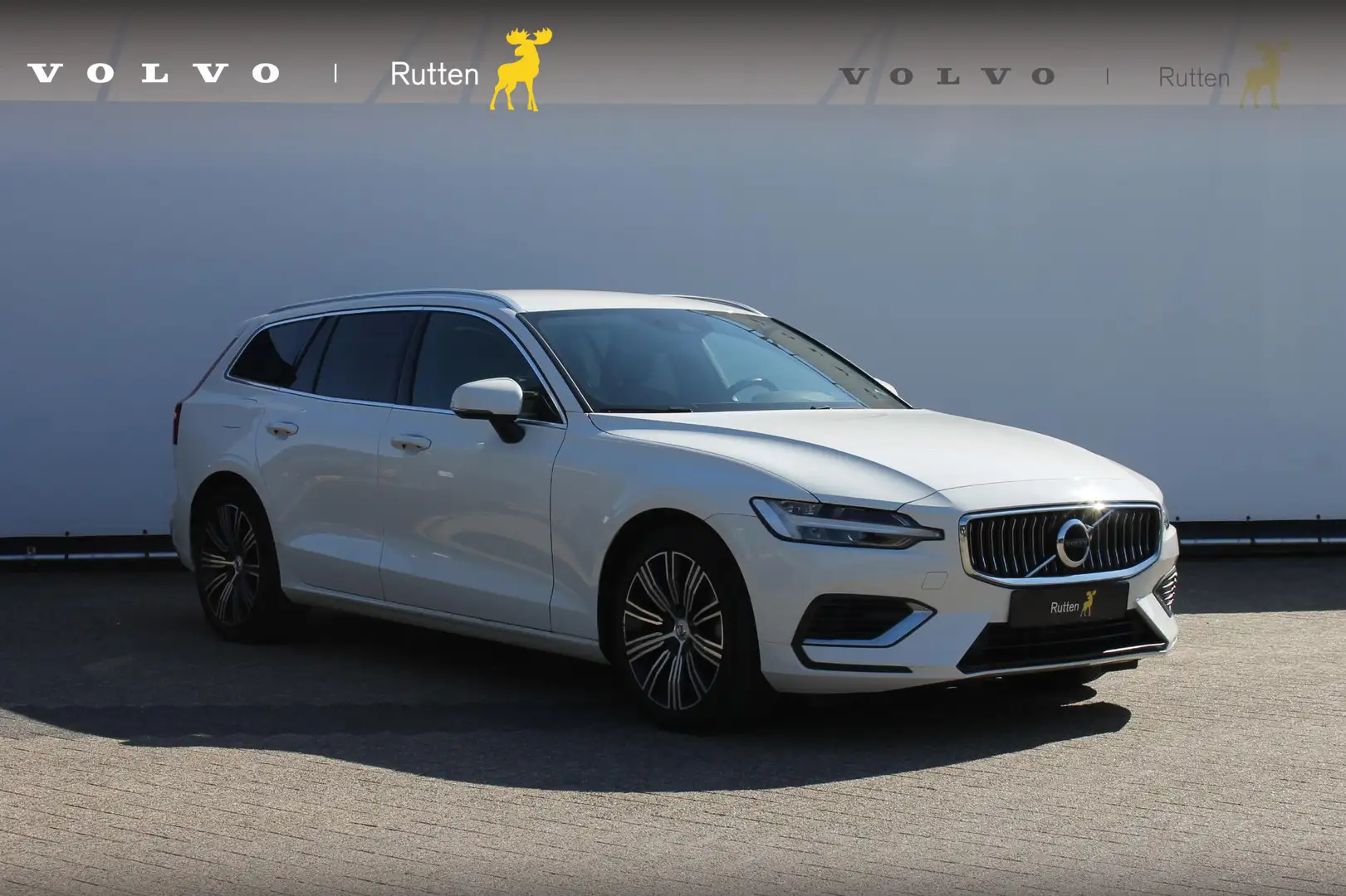Volvo V60 T6 350PK Plug-in hybrid AWD Plus Bright Long Range Weiß - 1