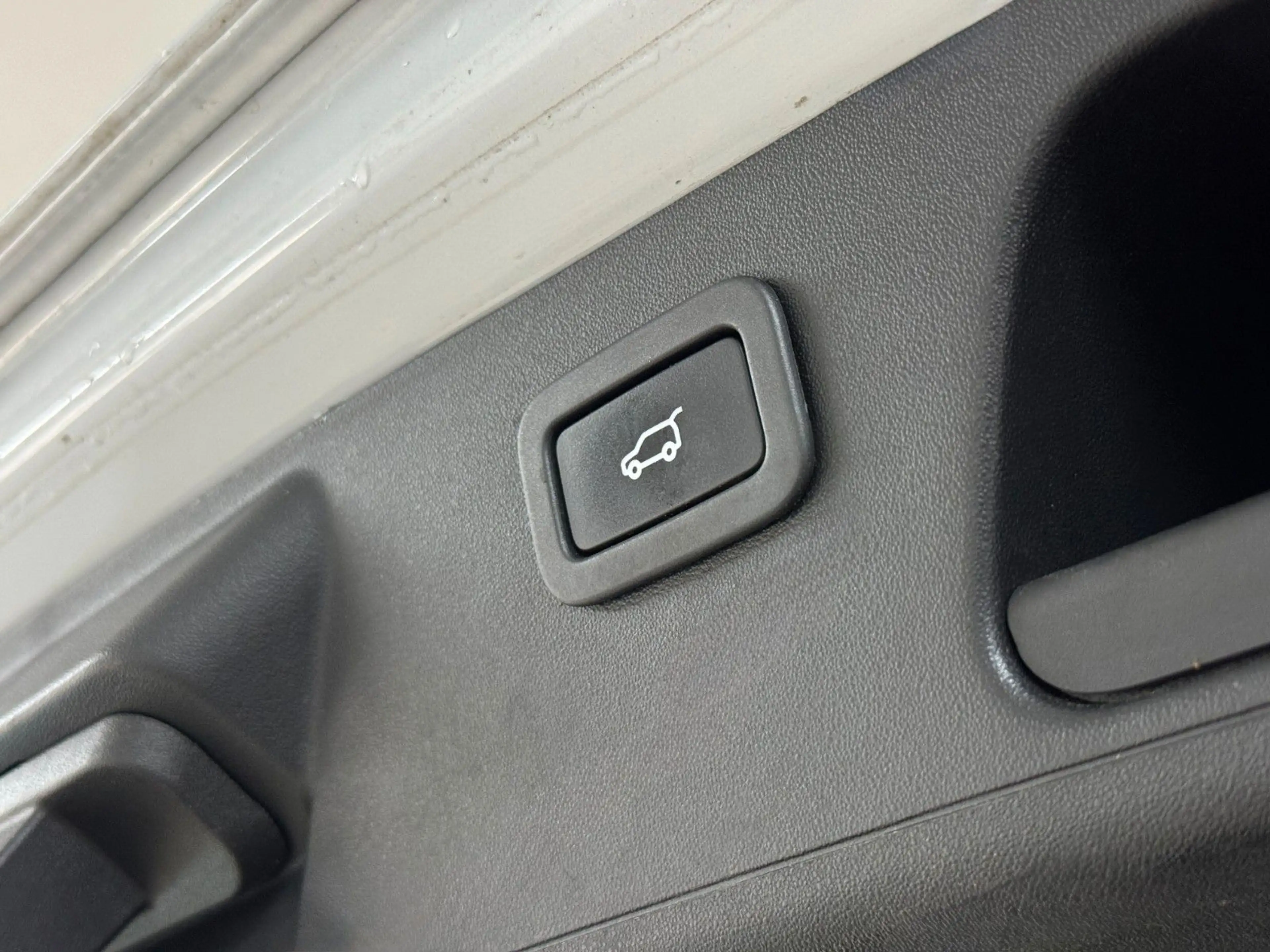 Jaguar E-Pace E-PACE D240*HSE*AWD*Pano*LED*Memory*Audio — photo 37
