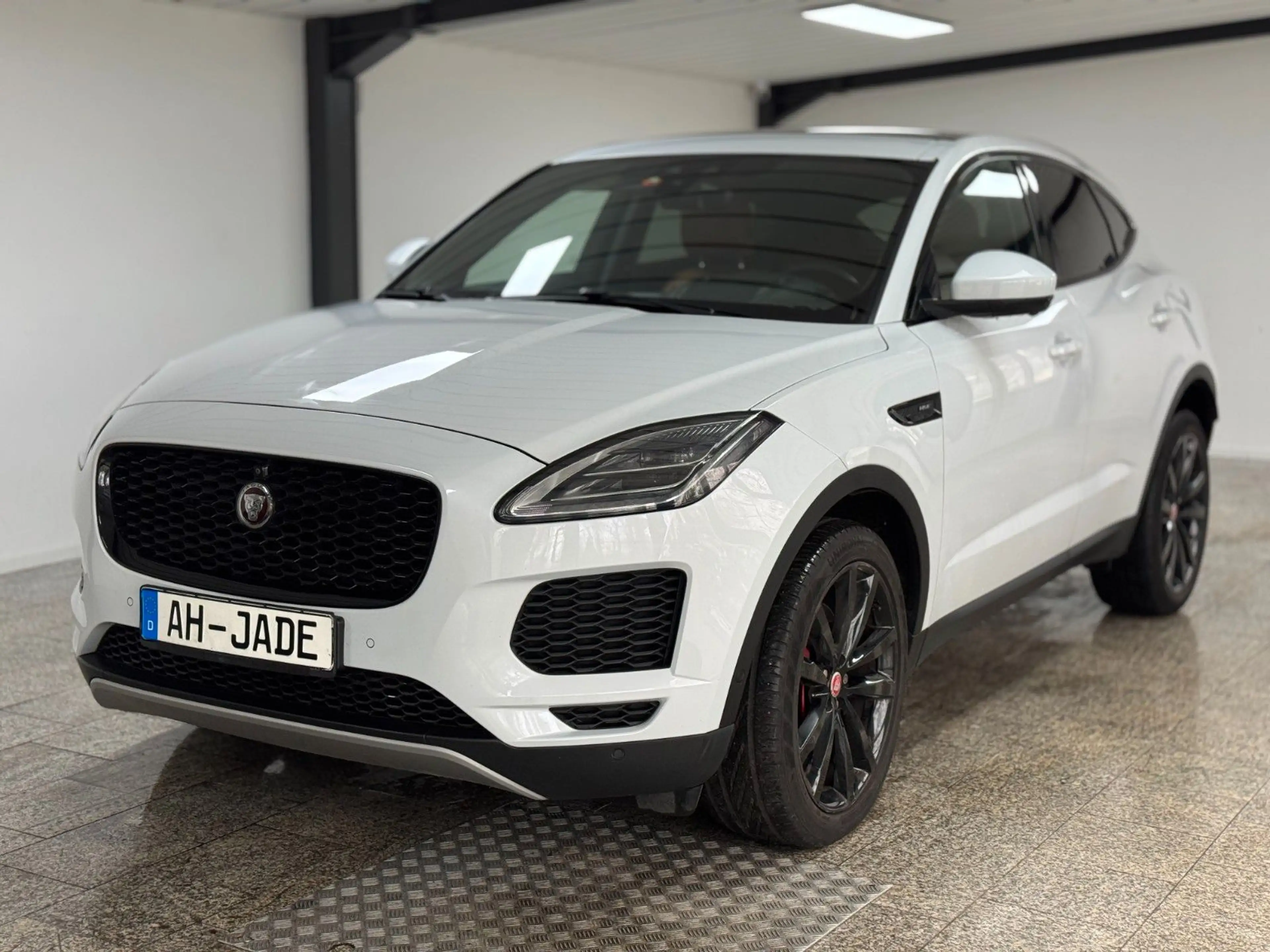 Jaguar E-Pace E-PACE D240*HSE*AWD*Pano*LED*Memory*Audio — photo 2