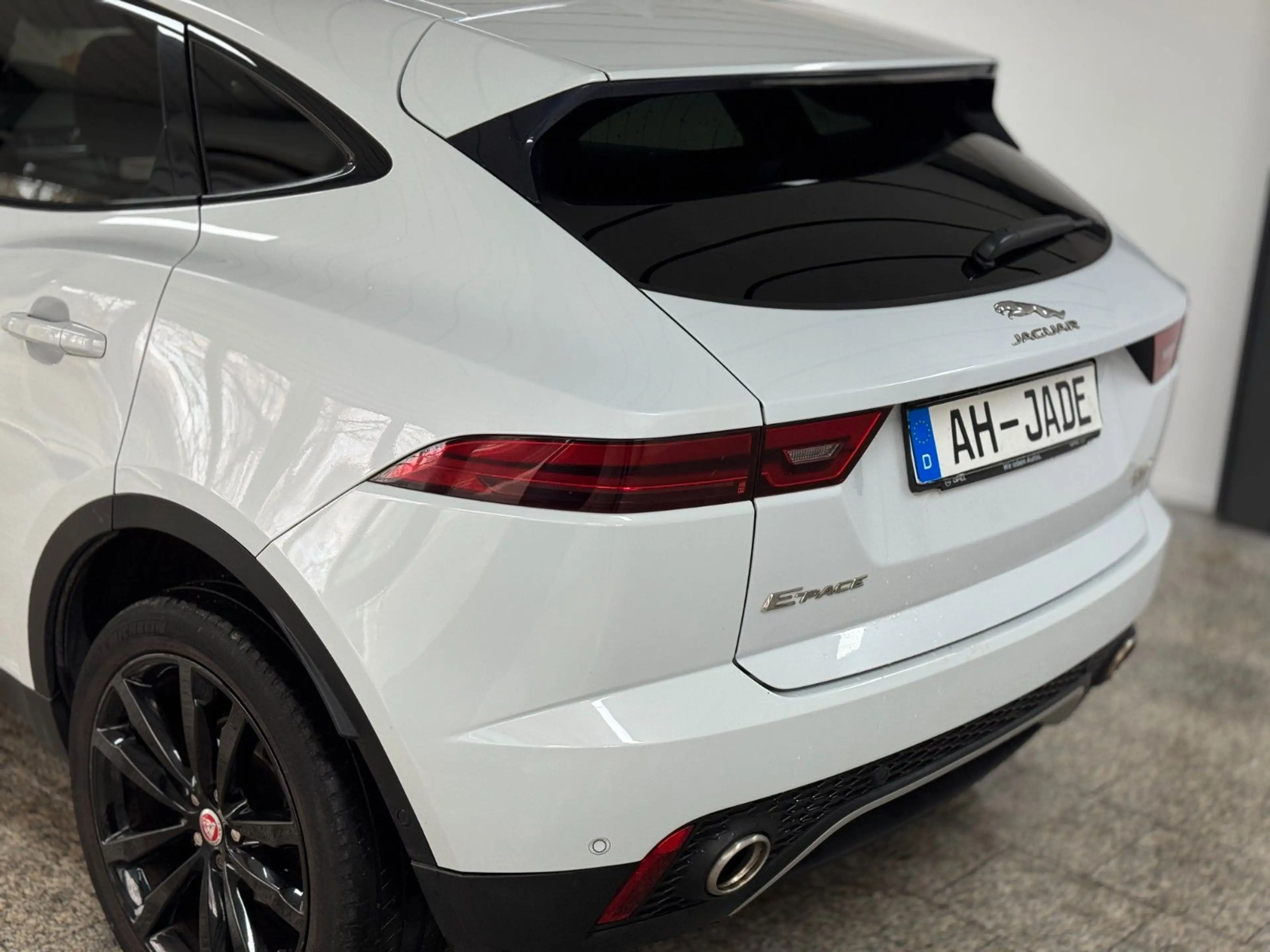 Jaguar E-Pace E-PACE D240*HSE*AWD*Pano*LED*Memory*Audio — photo 11