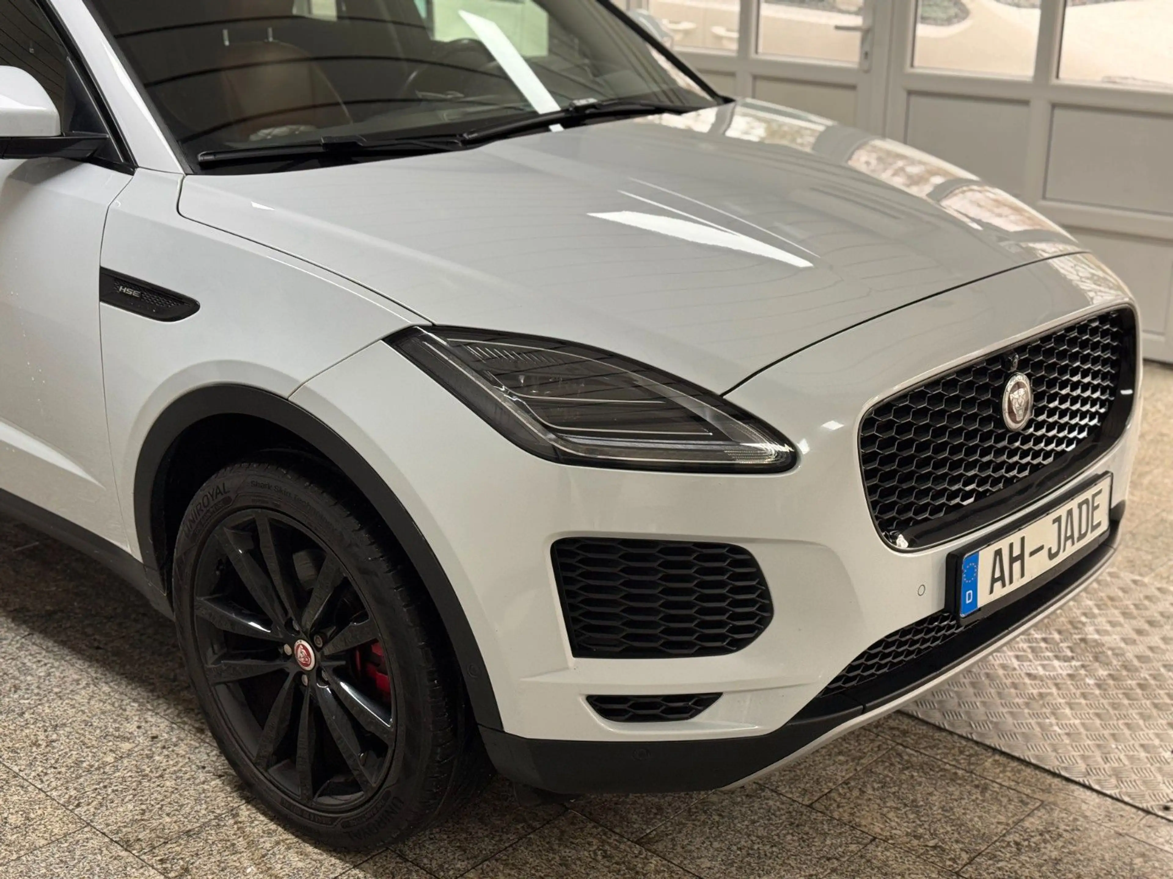Jaguar E-Pace E-PACE D240*HSE*AWD*Pano*LED*Memory*Audio — photo 8