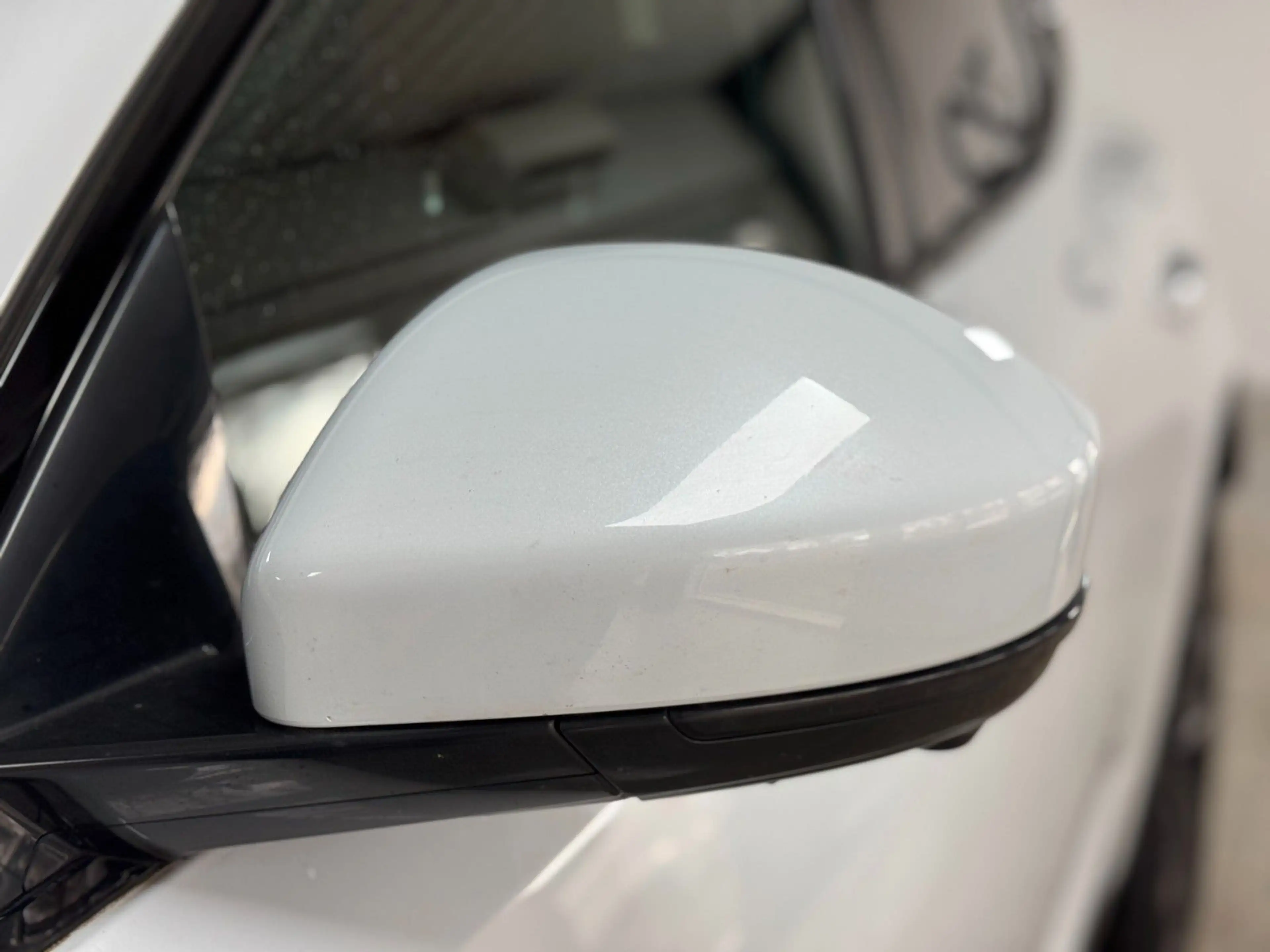 Jaguar E-Pace E-PACE D240*HSE*AWD*Pano*LED*Memory*Audio — photo 44
