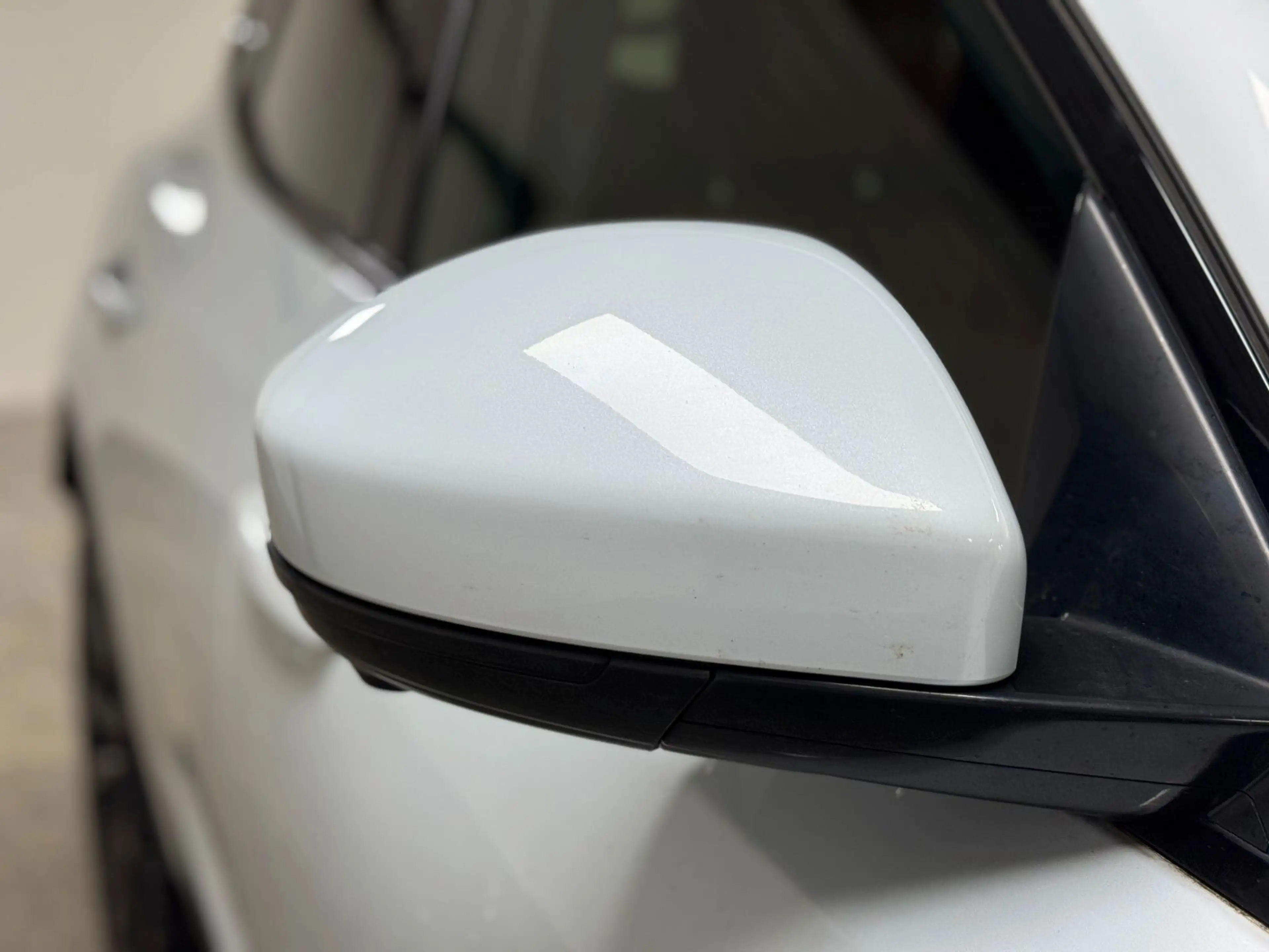 Jaguar E-Pace E-PACE D240*HSE*AWD*Pano*LED*Memory*Audio — photo 43
