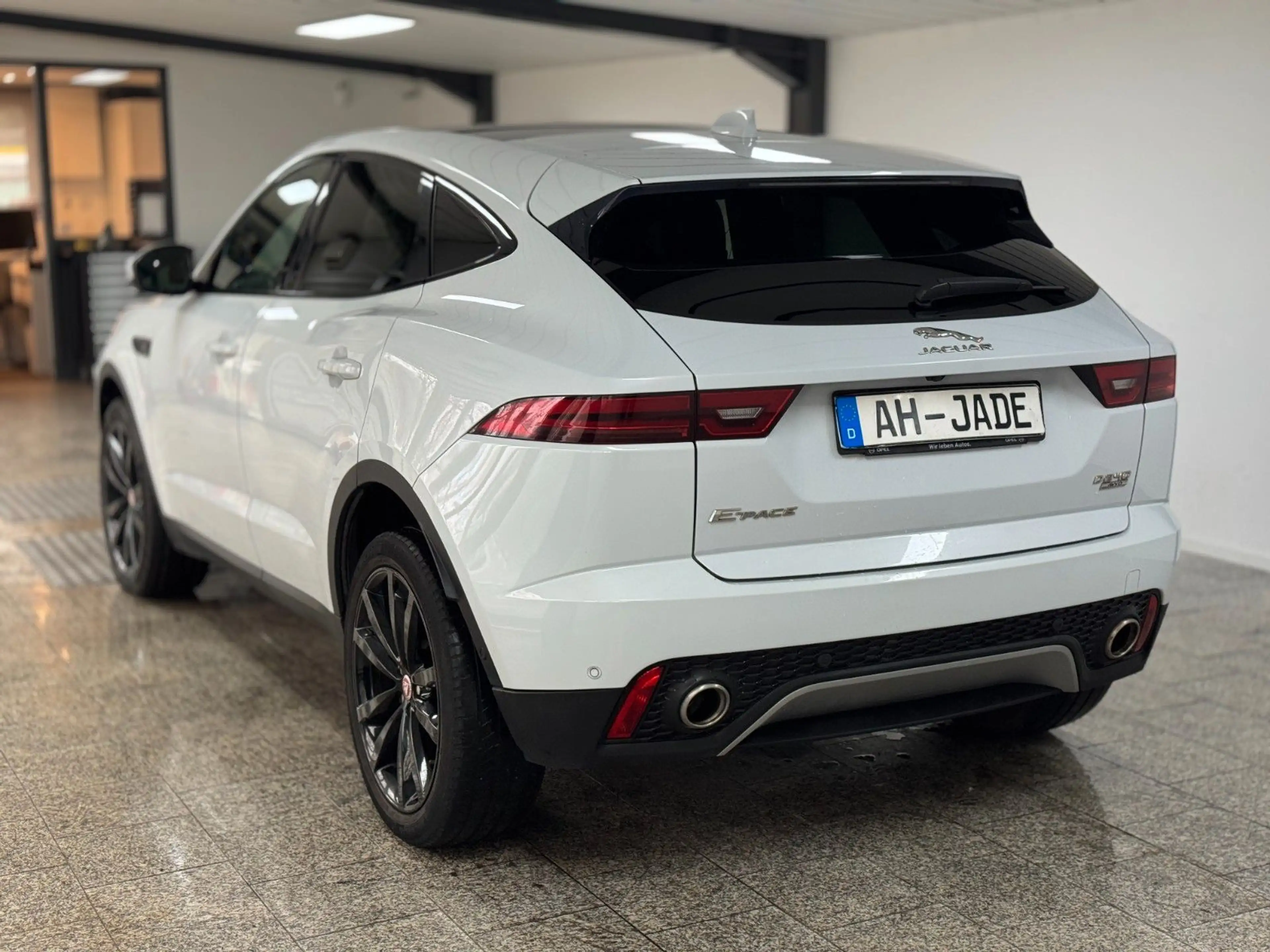 Jaguar E-Pace E-PACE D240*HSE*AWD*Pano*LED*Memory*Audio — photo 5