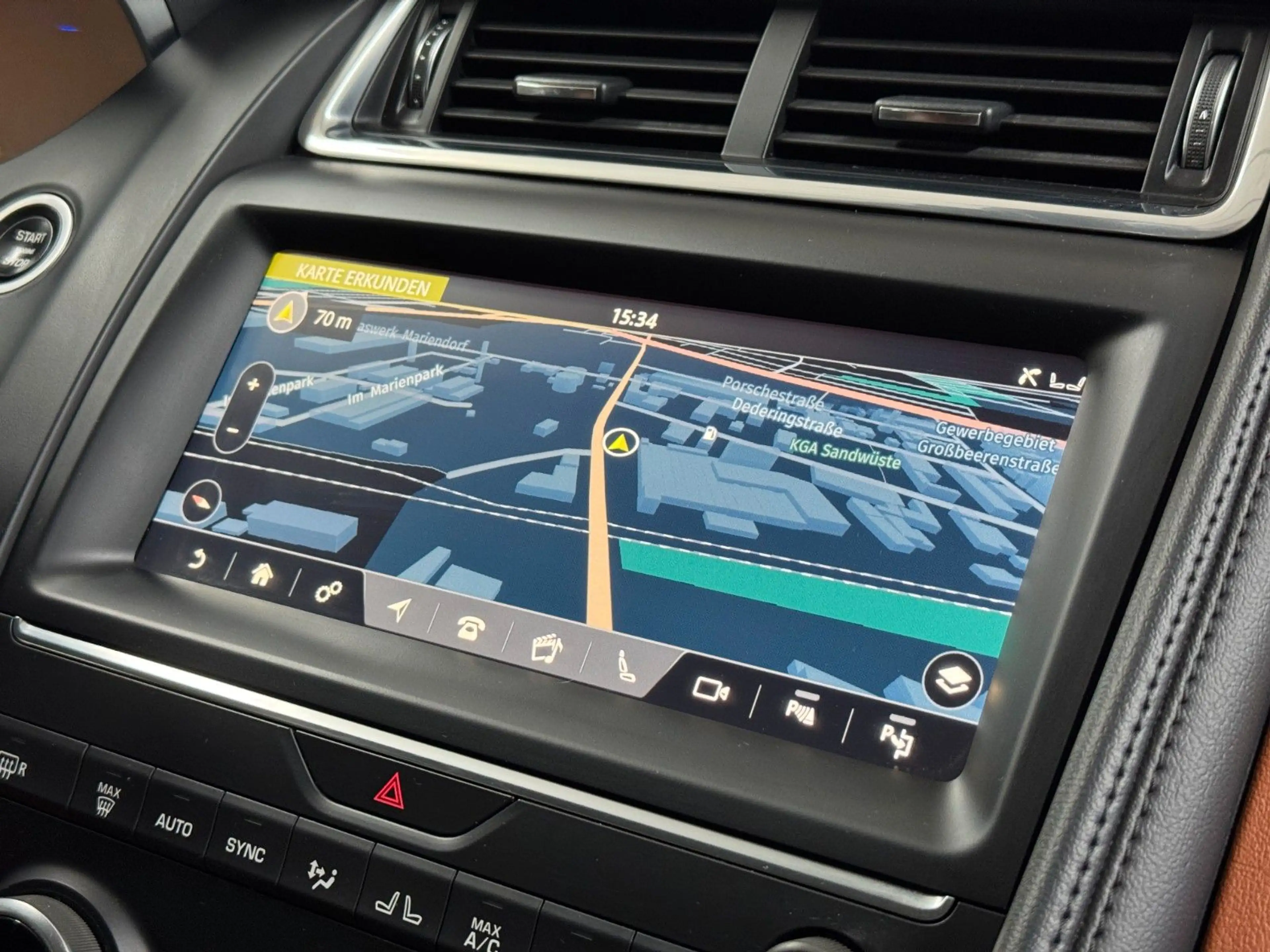 Jaguar E-Pace E-PACE D240*HSE*AWD*Pano*LED*Memory*Audio — photo 25