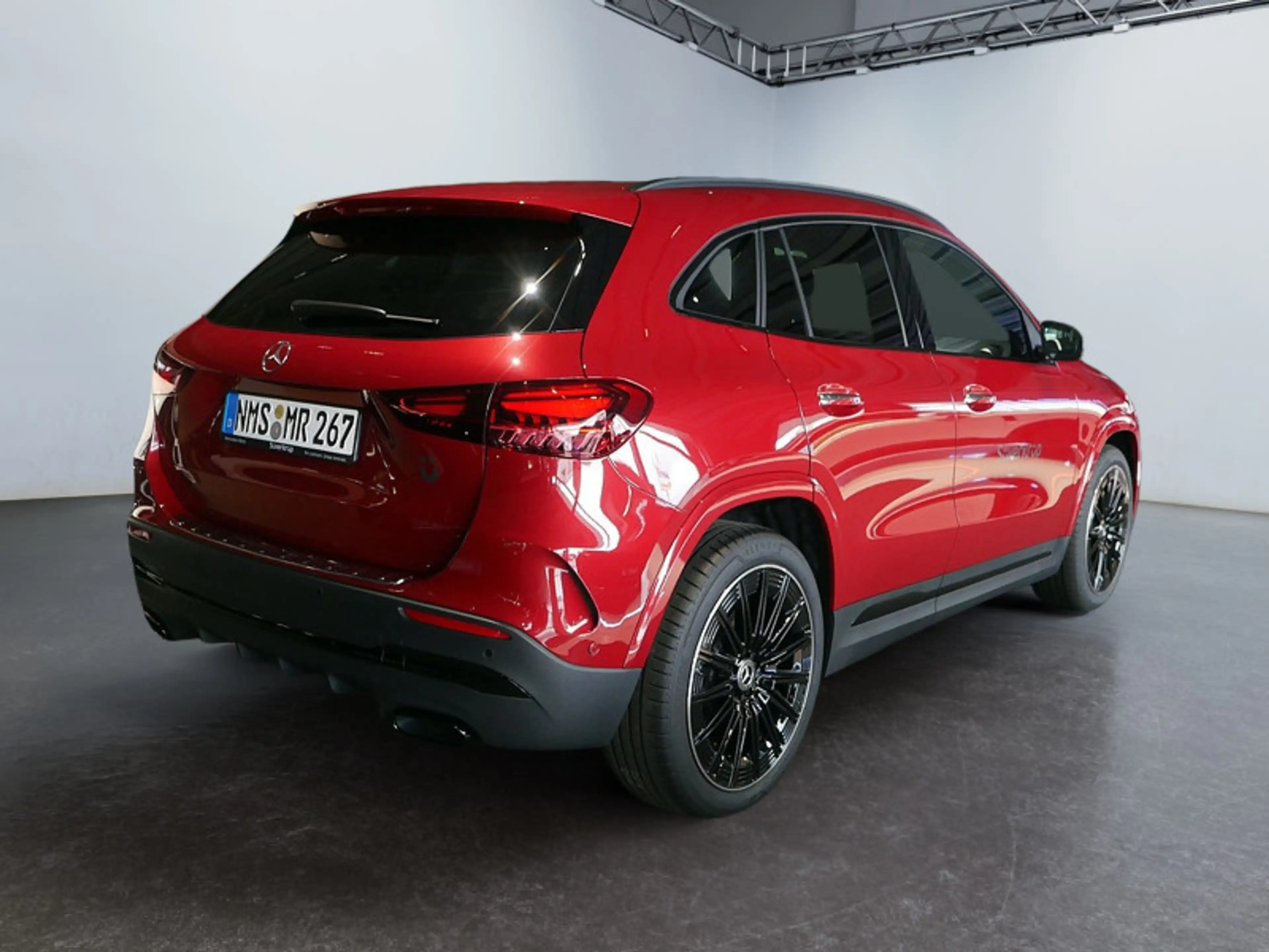 Mercedes-Benz GLA 200 AMG NIGHT PREMIUM MEMO MULTI 360 DISTR — photo 4