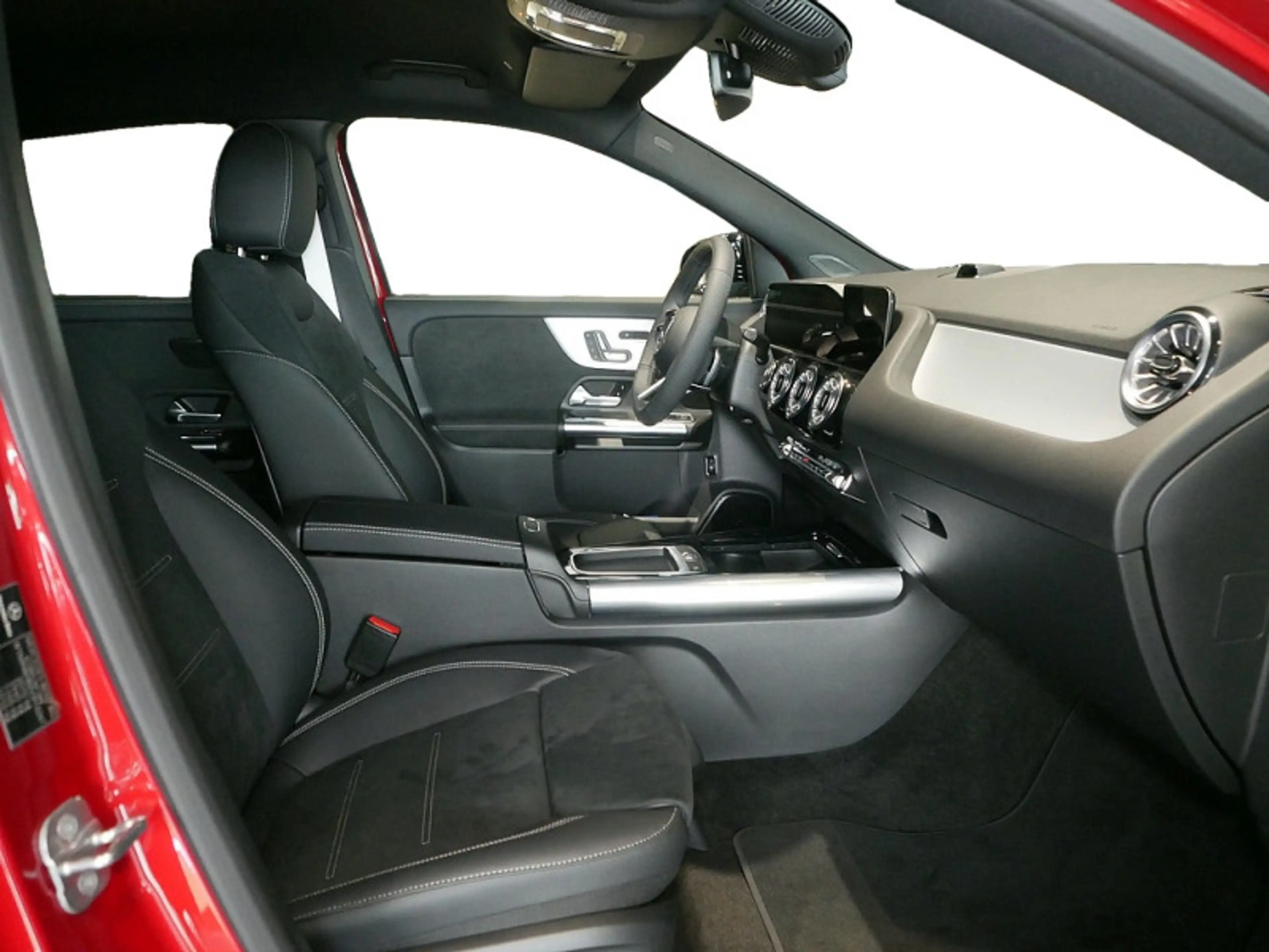 Mercedes-Benz GLA 200 AMG NIGHT PREMIUM MEMO MULTI 360 DISTR — photo 6