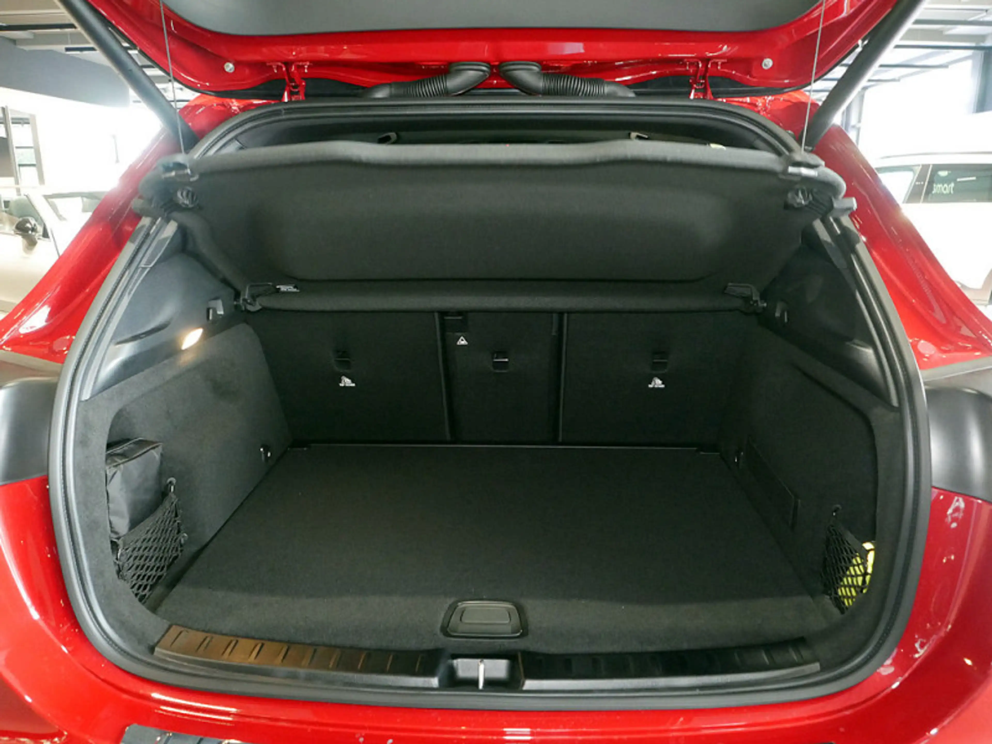Mercedes-Benz GLA 200 AMG NIGHT PREMIUM MEMO MULTI 360 DISTR — photo 11