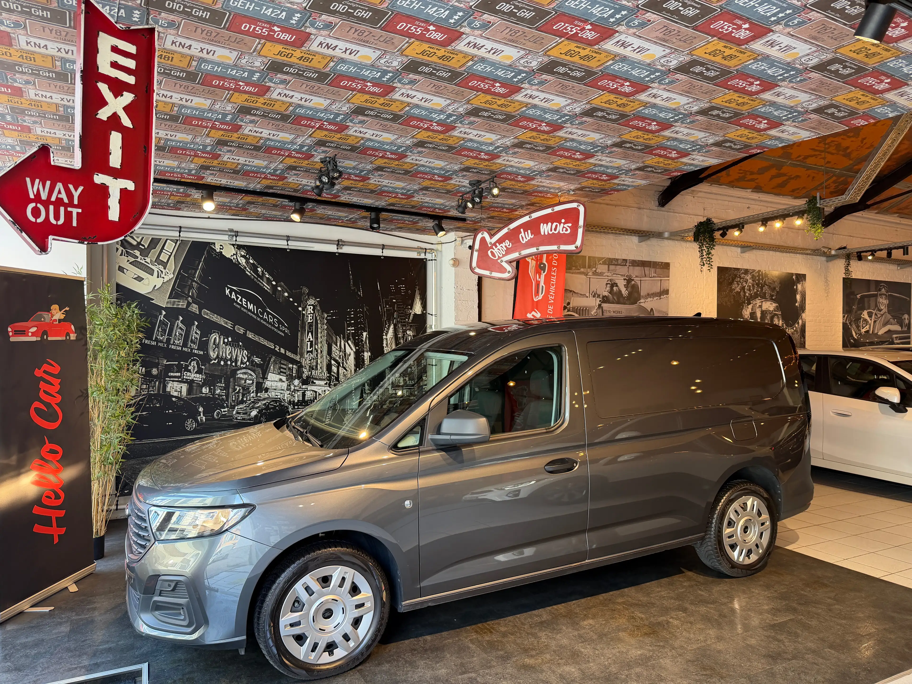 Ford Transit Connect 2.0 EcoBlue L2H1 * BOITE AUTO * TVA * SIEGES CHAUFFANTS * CARPLAY * GARANTIE FORD