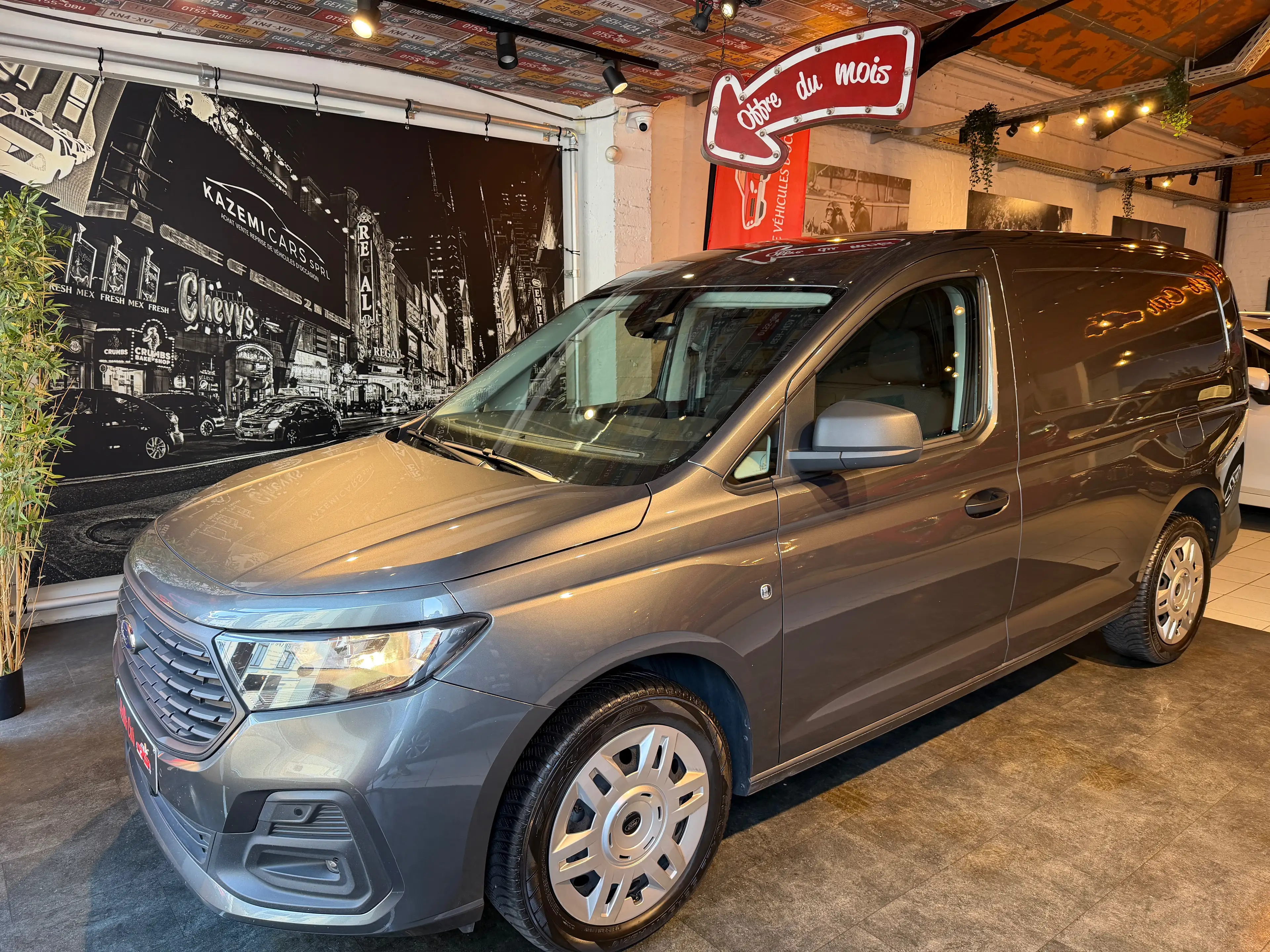 Ford Transit Connect 2.0 EcoBlue L2H1 * BOITE AUTO * TVA * SIEGES CHAUFFANTS * CARPLAY * GARANTIE FORD — photo 3