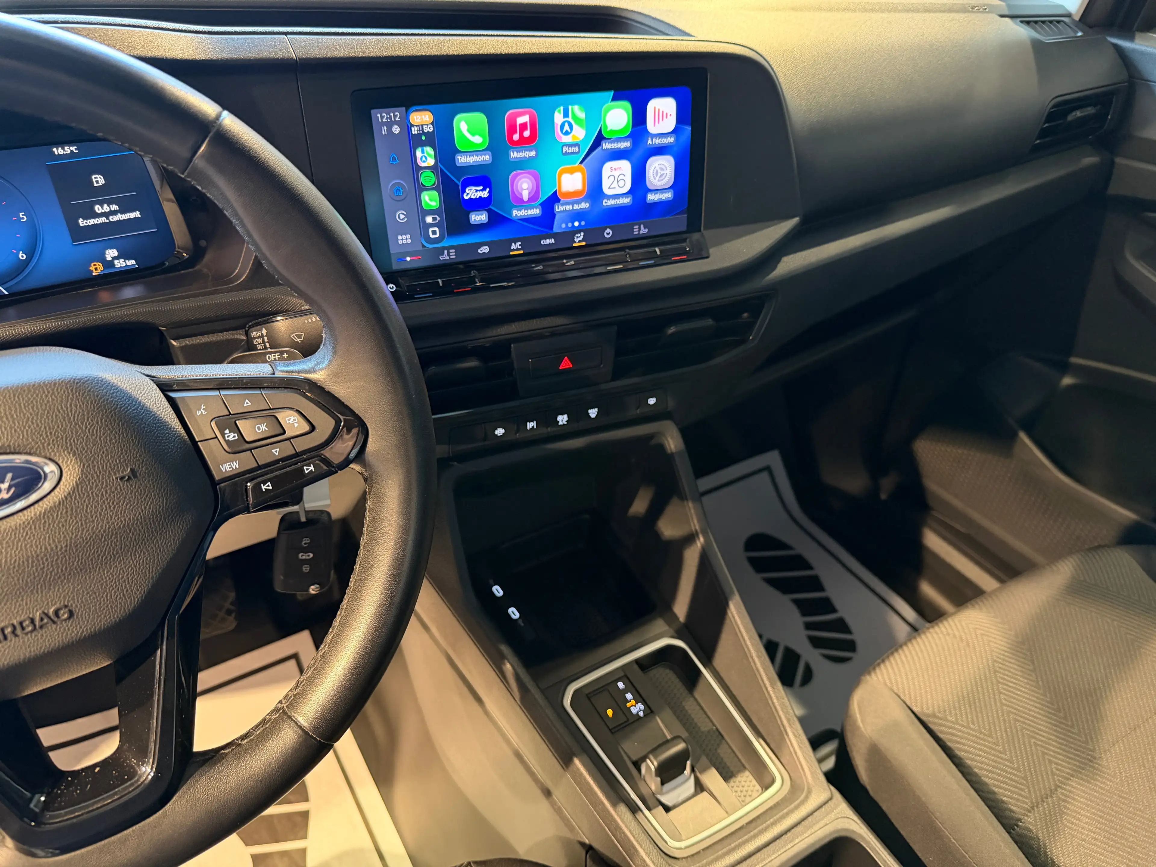 Ford Transit Connect 2.0 EcoBlue L2H1 * BOITE AUTO * TVA * SIEGES CHAUFFANTS * CARPLAY * GARANTIE FORD — photo 13