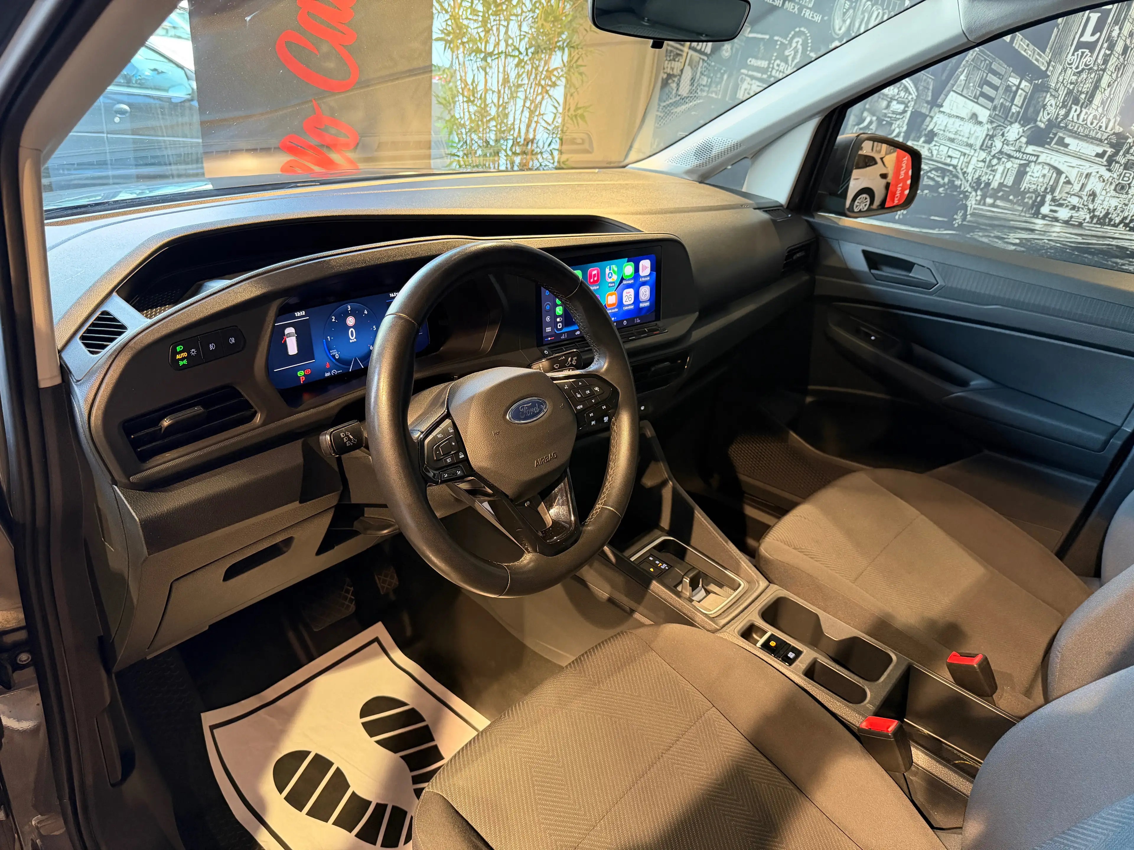 Ford Transit Connect 2.0 EcoBlue L2H1 * BOITE AUTO * TVA * SIEGES CHAUFFANTS * CARPLAY * GARANTIE FORD — photo 11