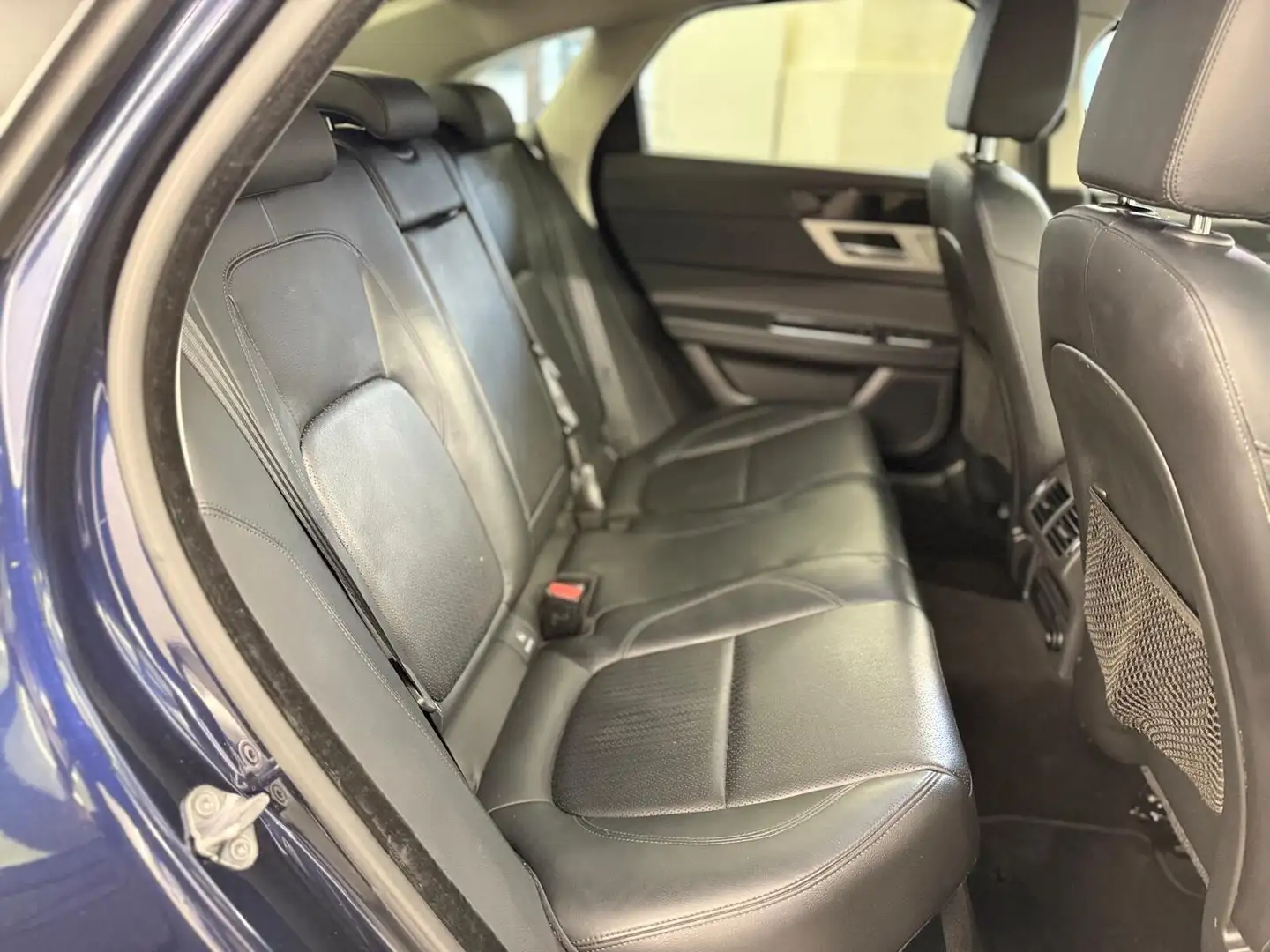 Jaguar XF 2.0 D 240 CV aut. Prestige Blu/Azzurro - 2