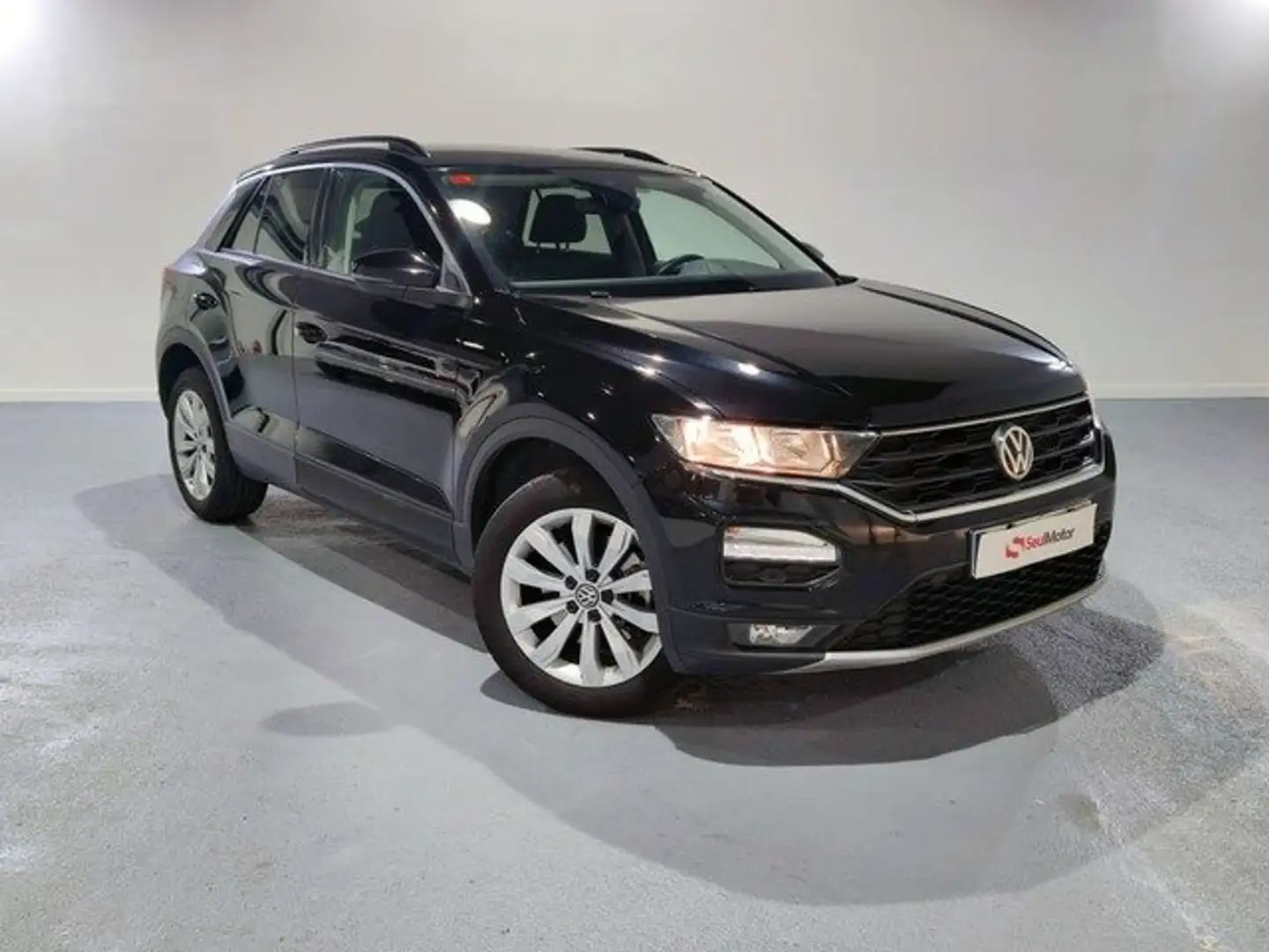 Volkswagen T-Roc 1.0 TSI Advance 81kW Negro - 1