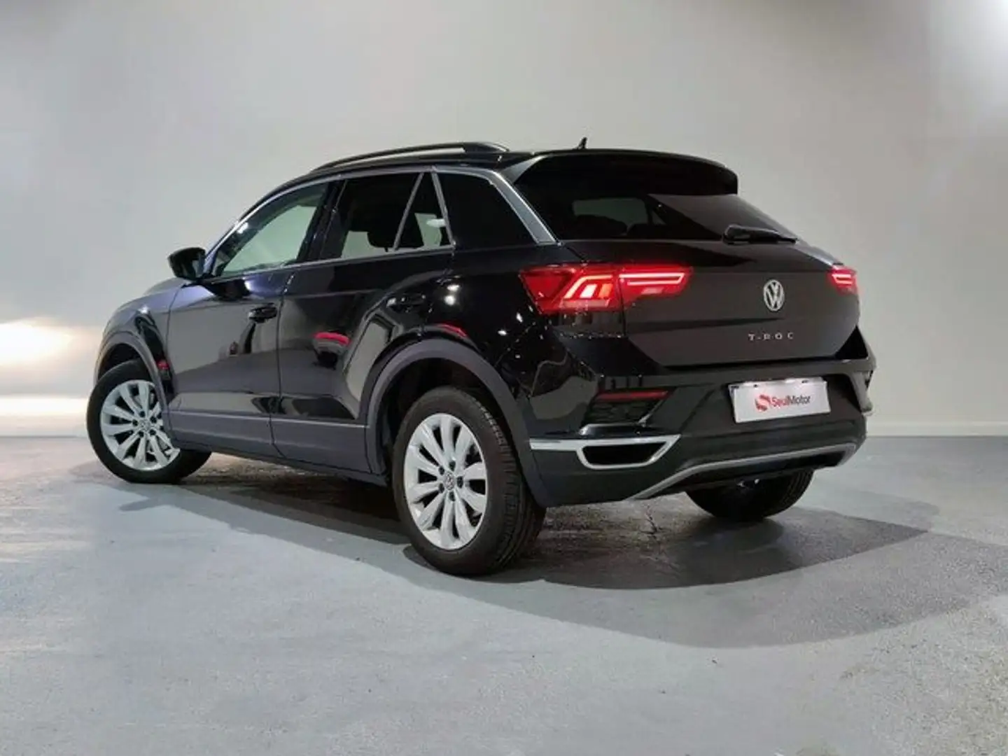 Volkswagen T-Roc 1.0 TSI Advance 81kW Negro - 2