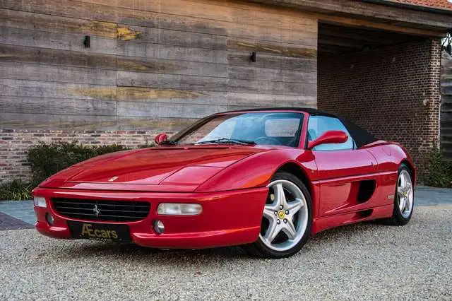 Ferrari F355 3.5 - V8 / SPIDER / COLLECTORS ITEM / FULL SERVICE