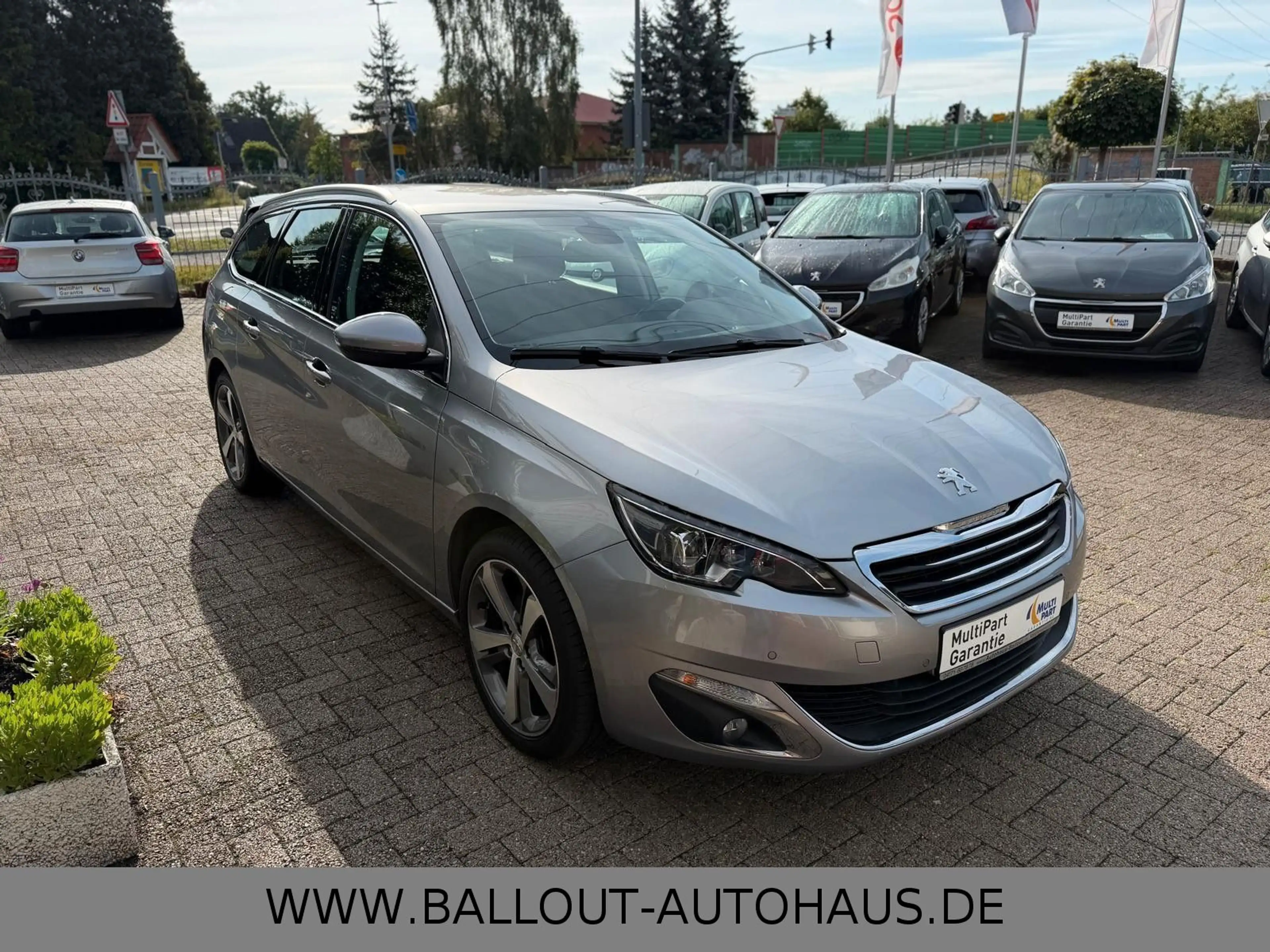 Peugeot 308 SW Allure*2.HAND*KLIMA*NAVI*TEMP*AHK*LED*SHZ — photo 4