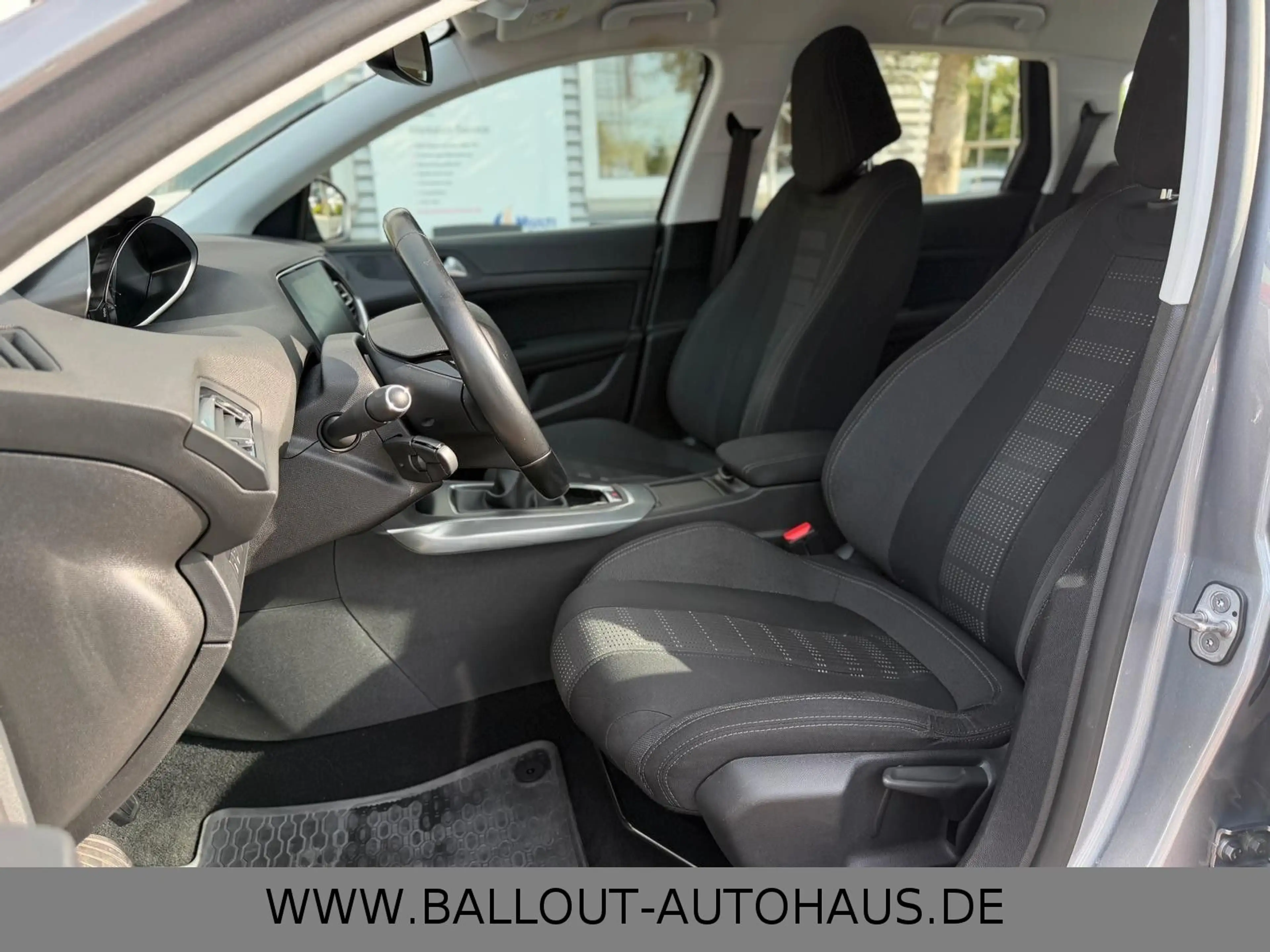 Peugeot 308 SW Allure*2.HAND*KLIMA*NAVI*TEMP*AHK*LED*SHZ — photo 8