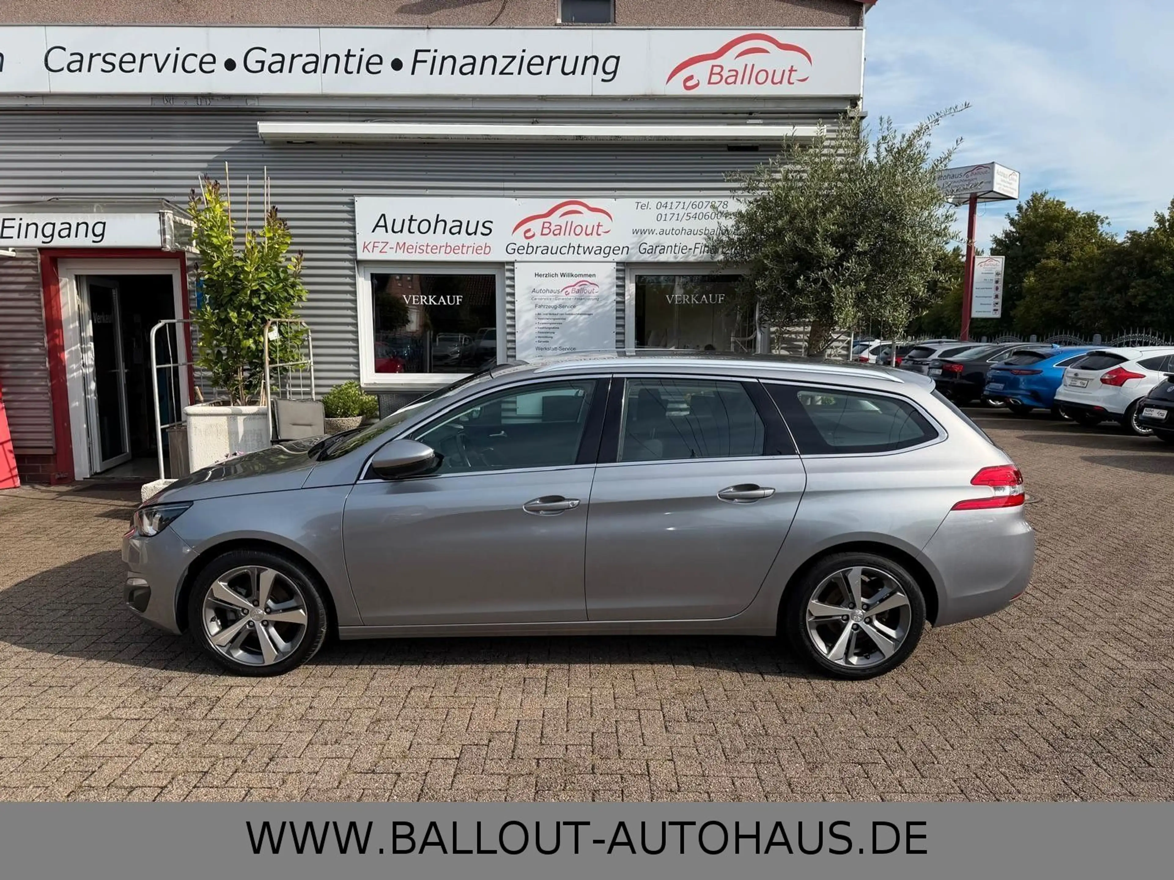 Peugeot 308 SW Allure*2.HAND*KLIMA*NAVI*TEMP*AHK*LED*SHZ
