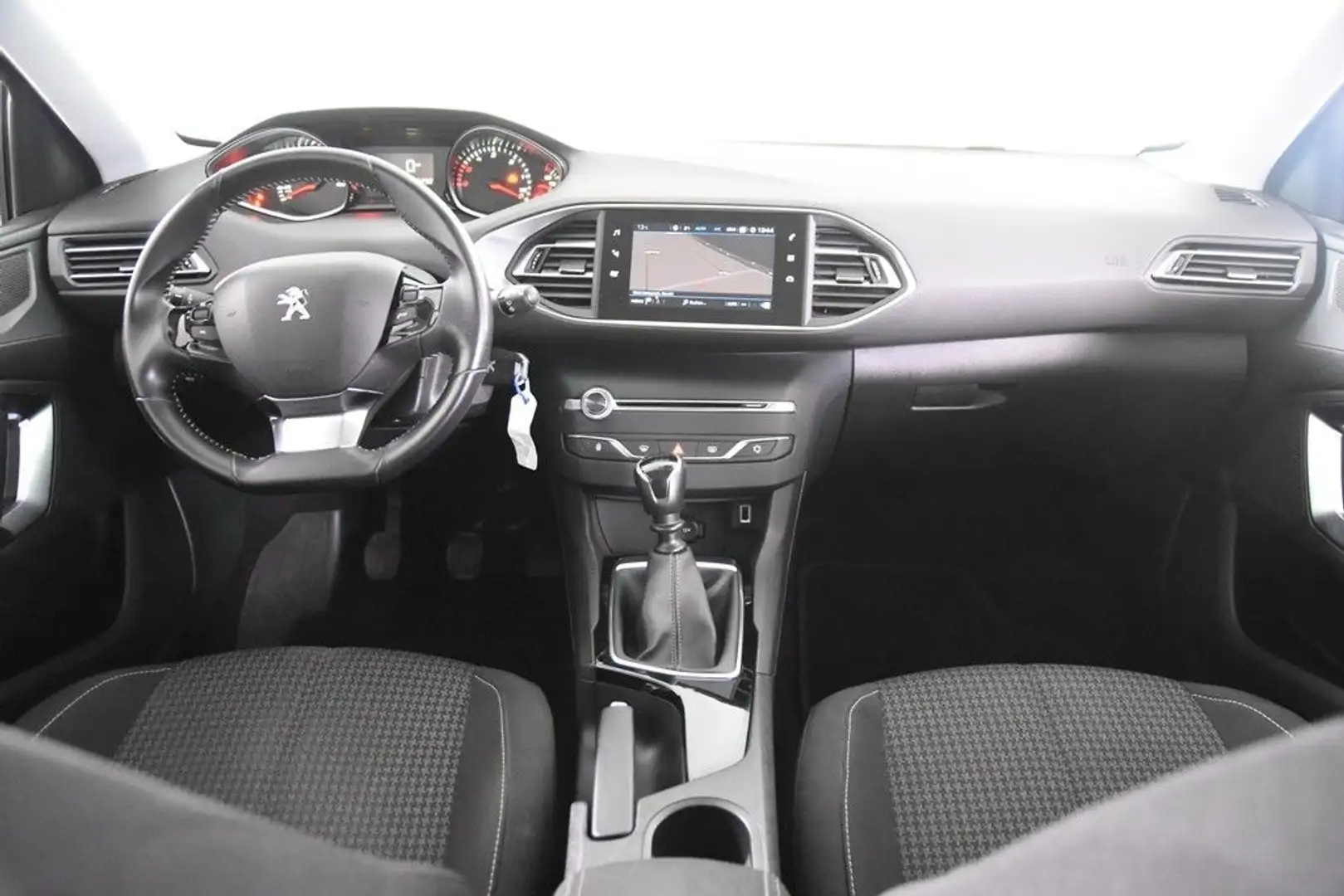 Peugeot 308 1.5 BlueHDi *1.Hand*Navi*Park ass.* Černá - 2