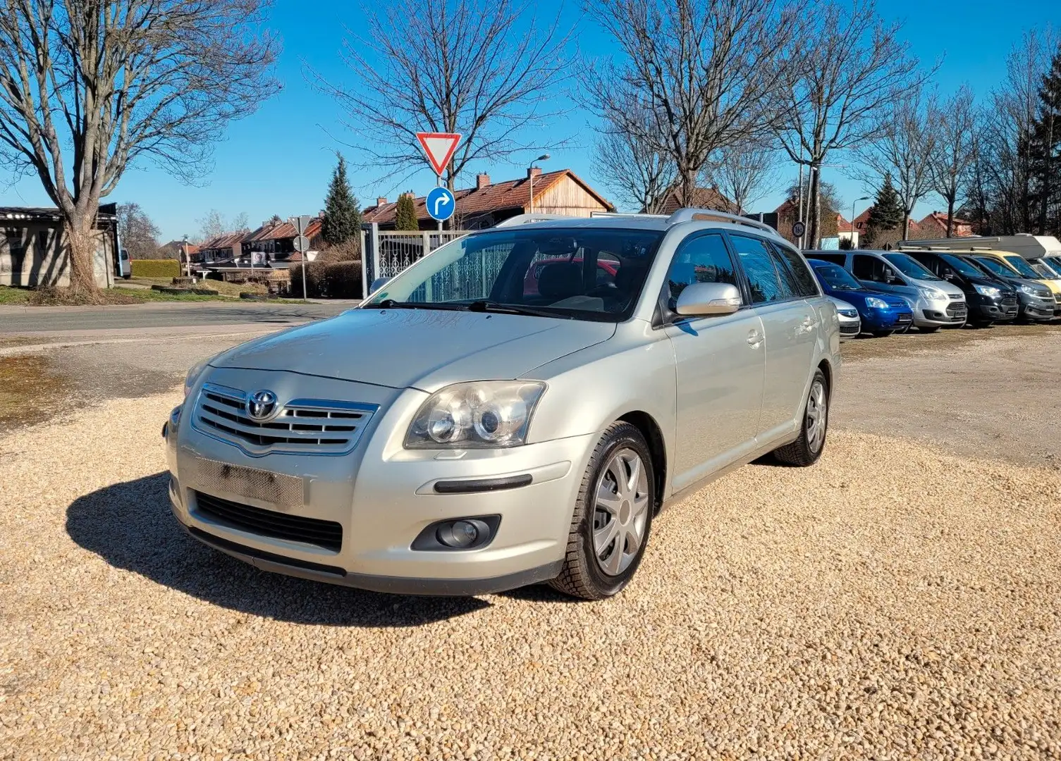 Toyota Avensis Kombi 2.0 Executive*MOTOR-GETRIEBE-OK* Plateado - 1
