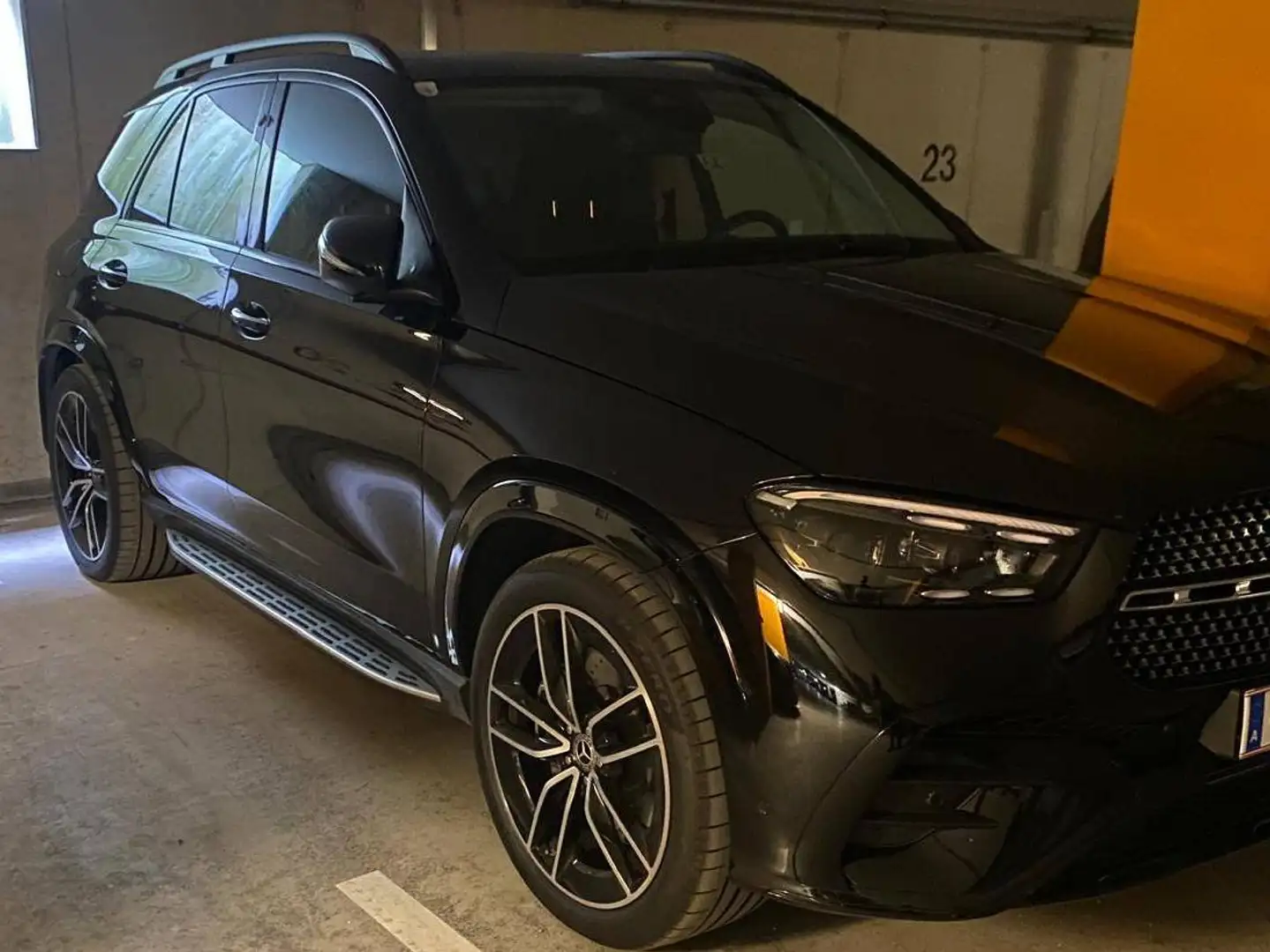 Mercedes-Benz GLE 400 GLE 400 d 4Matic Aut. Schwarz - 1