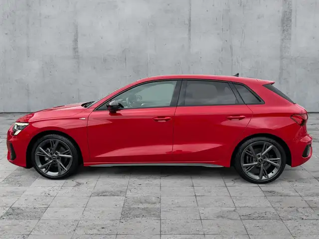 Audi A3 view 4