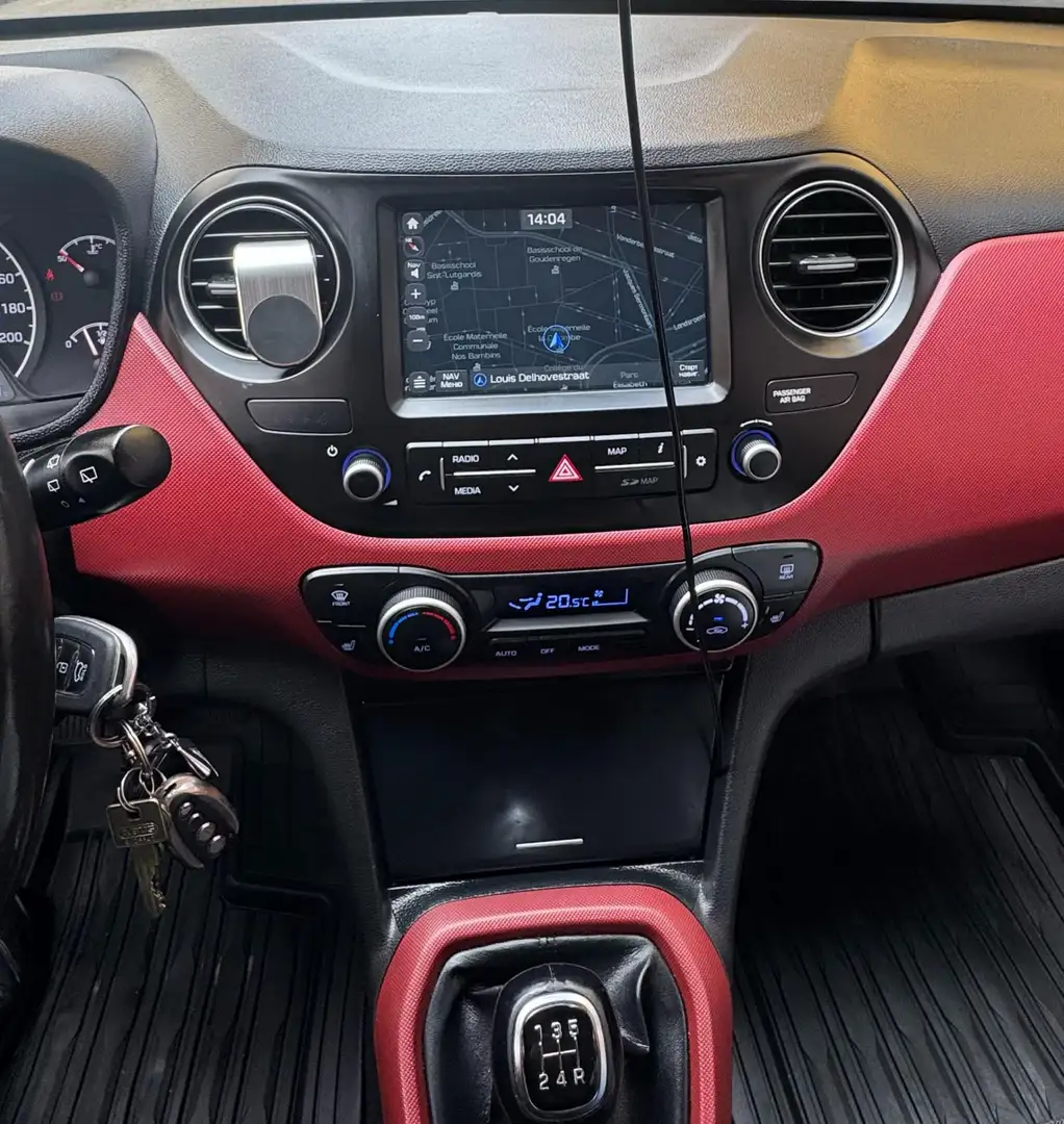 Hyundai i10 1.0 Passion Rouge - 2